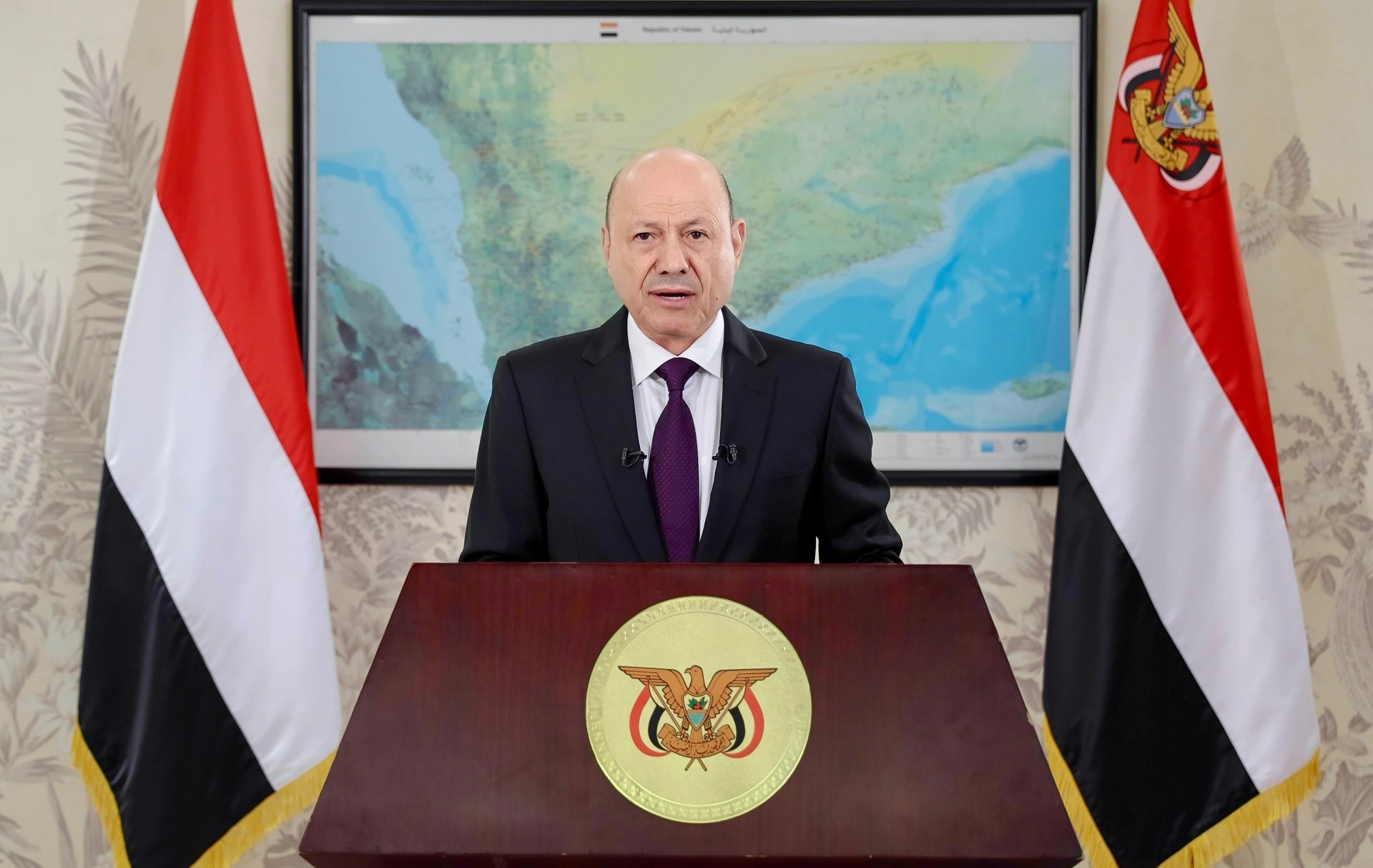 رئيس مجلس القيادة اليمني يشيد بالموقف الروسي الداعم لليمن                                                                                                                                                                                                 