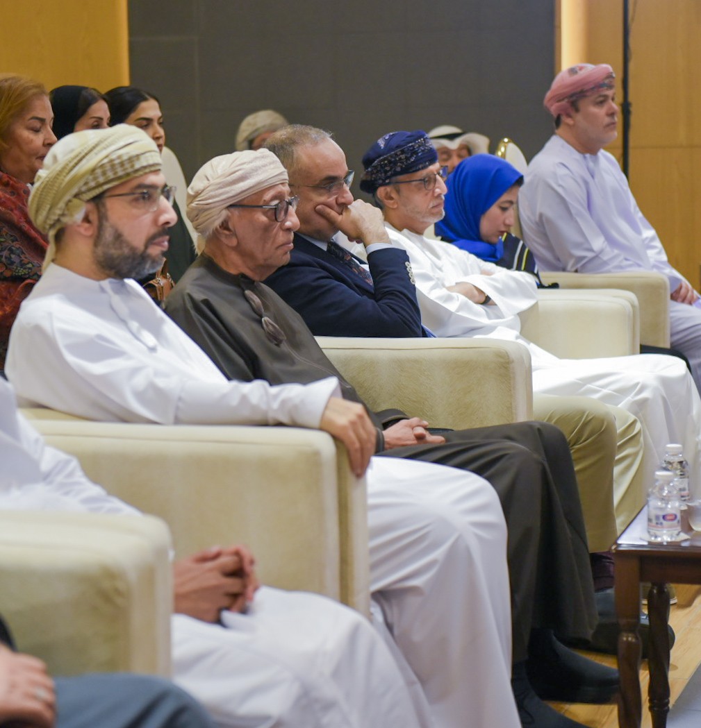 معرض الكويت الدولي للكتاب يسلط الضوء على مسيرة شخصية دورته الـ48 محمد بن الزبير تقديرا لإسهاماته الثقافية                                                                                                                                                 