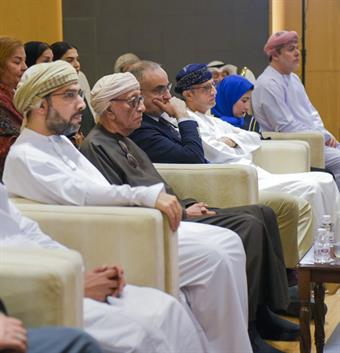 معرض الكويت الدولي للكتاب يسلط الضوء على مسيرة شخصية دورته الـ48 محمد بن الزبير تقديرا لإسهاماته الثقافية                                                                                                                                                 