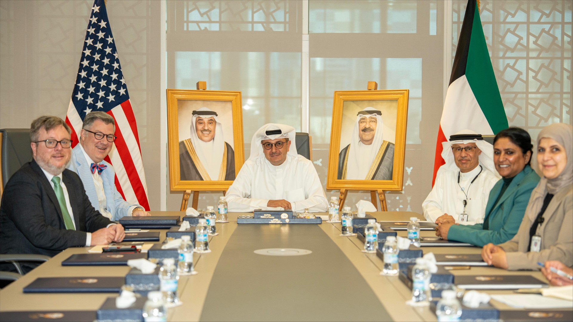Kuwaiti Electricity Minister discusses deeper coop. with US Embassy Charge d'Affaires