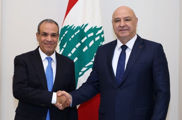 الرئيس اللبناني جوزاف عون مستقبلا وزير الخارجية المصري بدر عبد العاطي