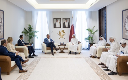 رئيس مجلس الوزراء وزير الخارجية القطري مع وفد من أعضاء الكونغرس الأمريكي