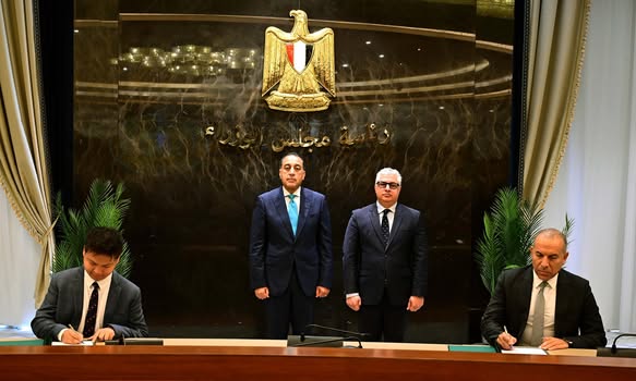 Egypt and China sign deal to build mega chemical complex