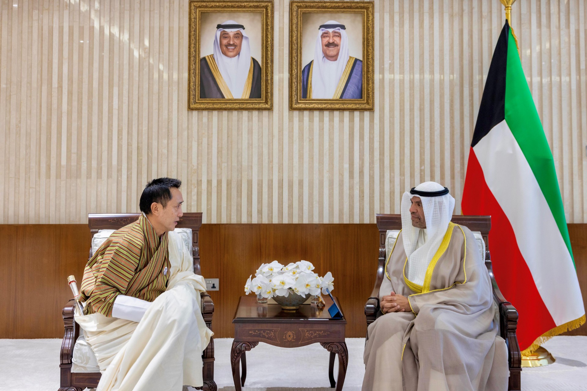 وزير الخارجية يلتقي سفير مملكة بوتان الجديد لدى البلاد