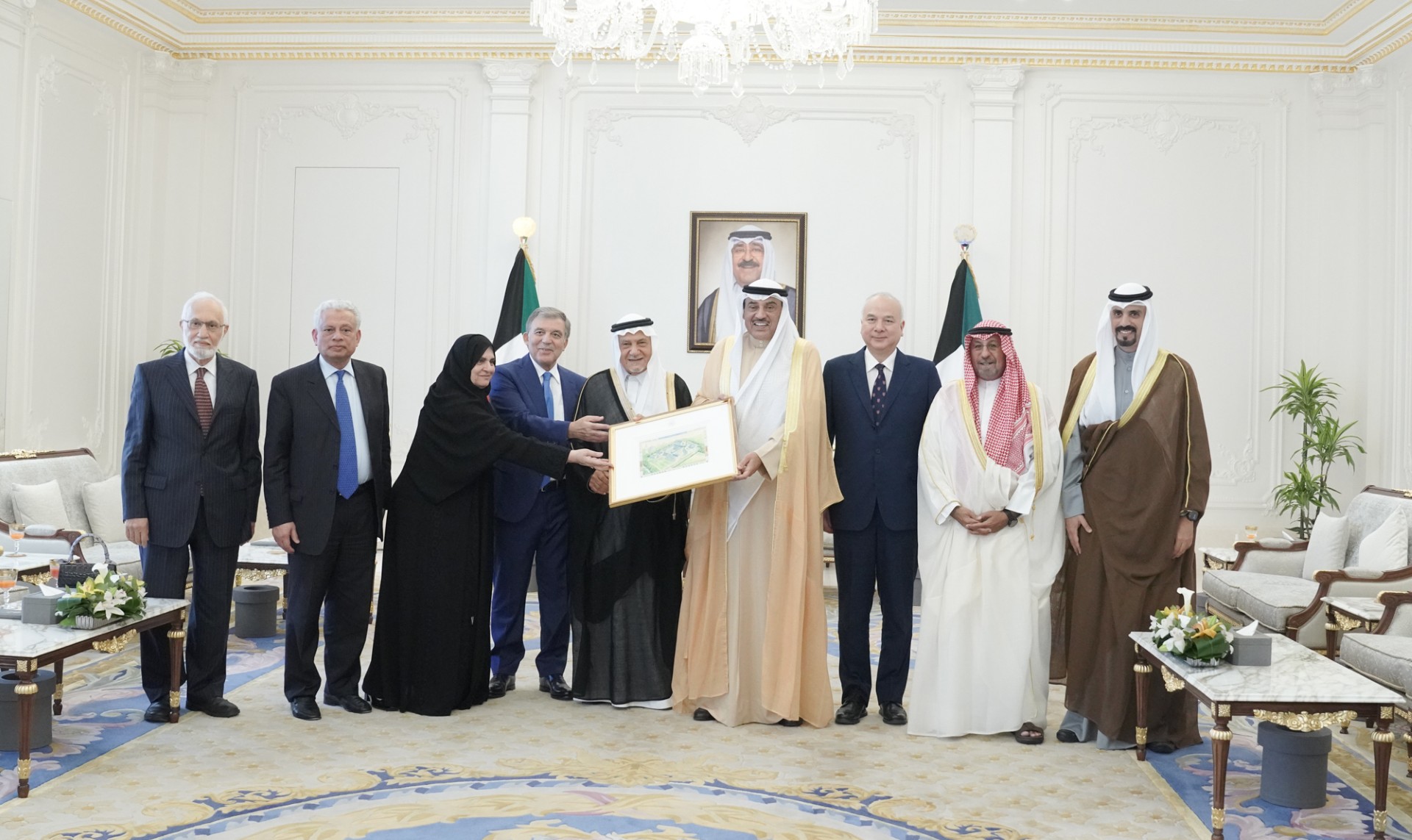 سمو ولي العهد الشيخ صباح خالد الحمد الصباح يستقبل رئيس مجلس أمناء مركز أكسفورد للدراسات الإسلامية