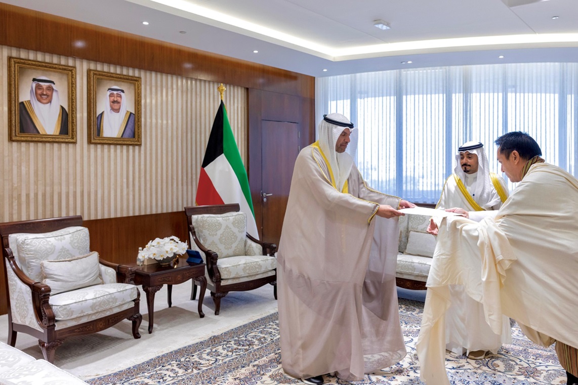 Kuwait FM receives copy of Bhutan Amb. credentials