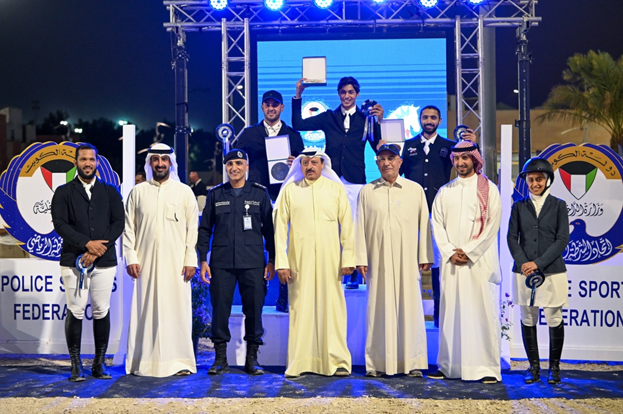 الفارس علي الخرافي يحرز بطولة الجولة الثالثة من دوري الفروسية لقفز الحواجز                                                                                                                                                                                