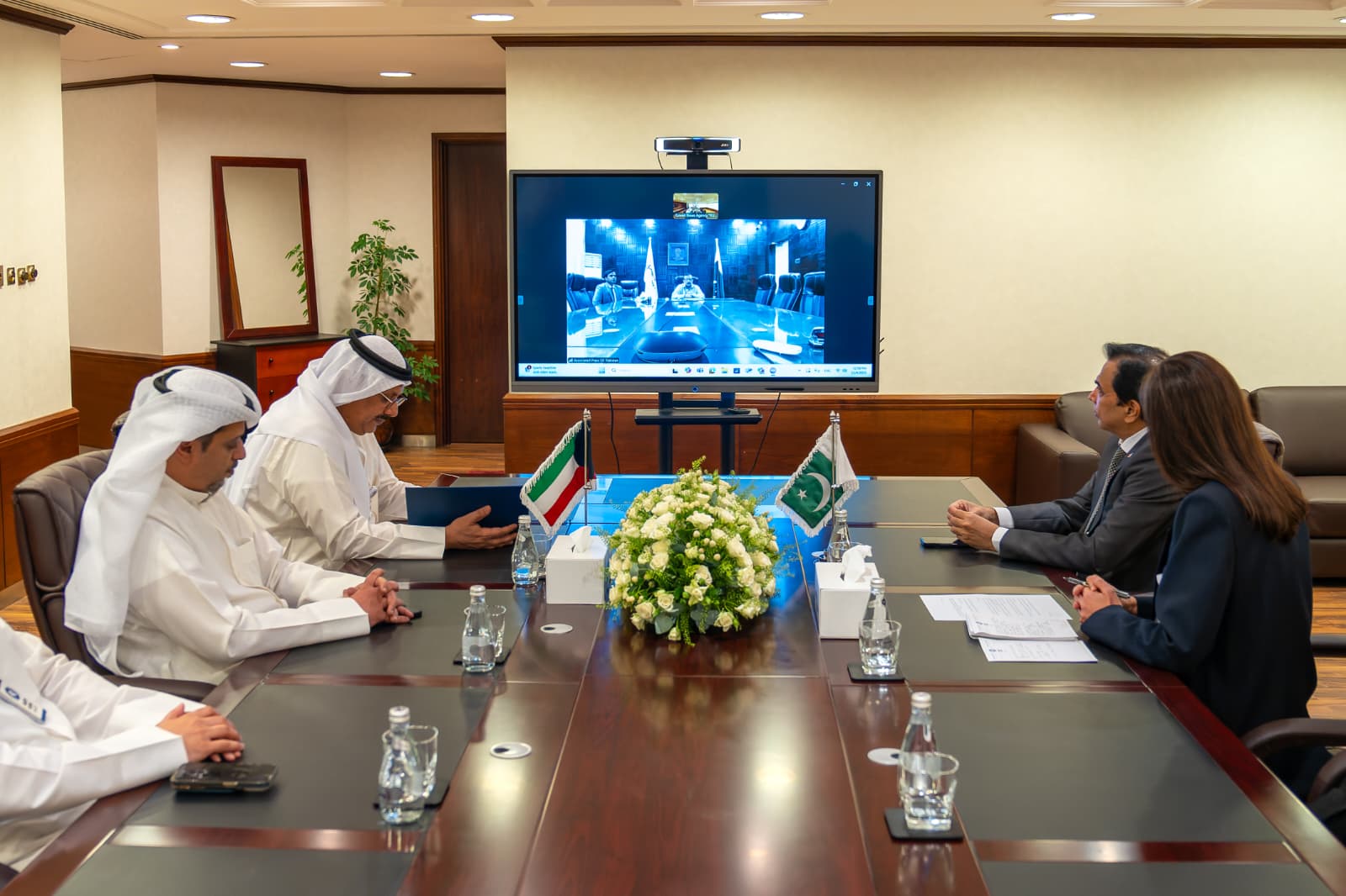 KUNA and Pakistan's Associated Press of Pakistan (APP) sign a memorandum of understanding (MoU)