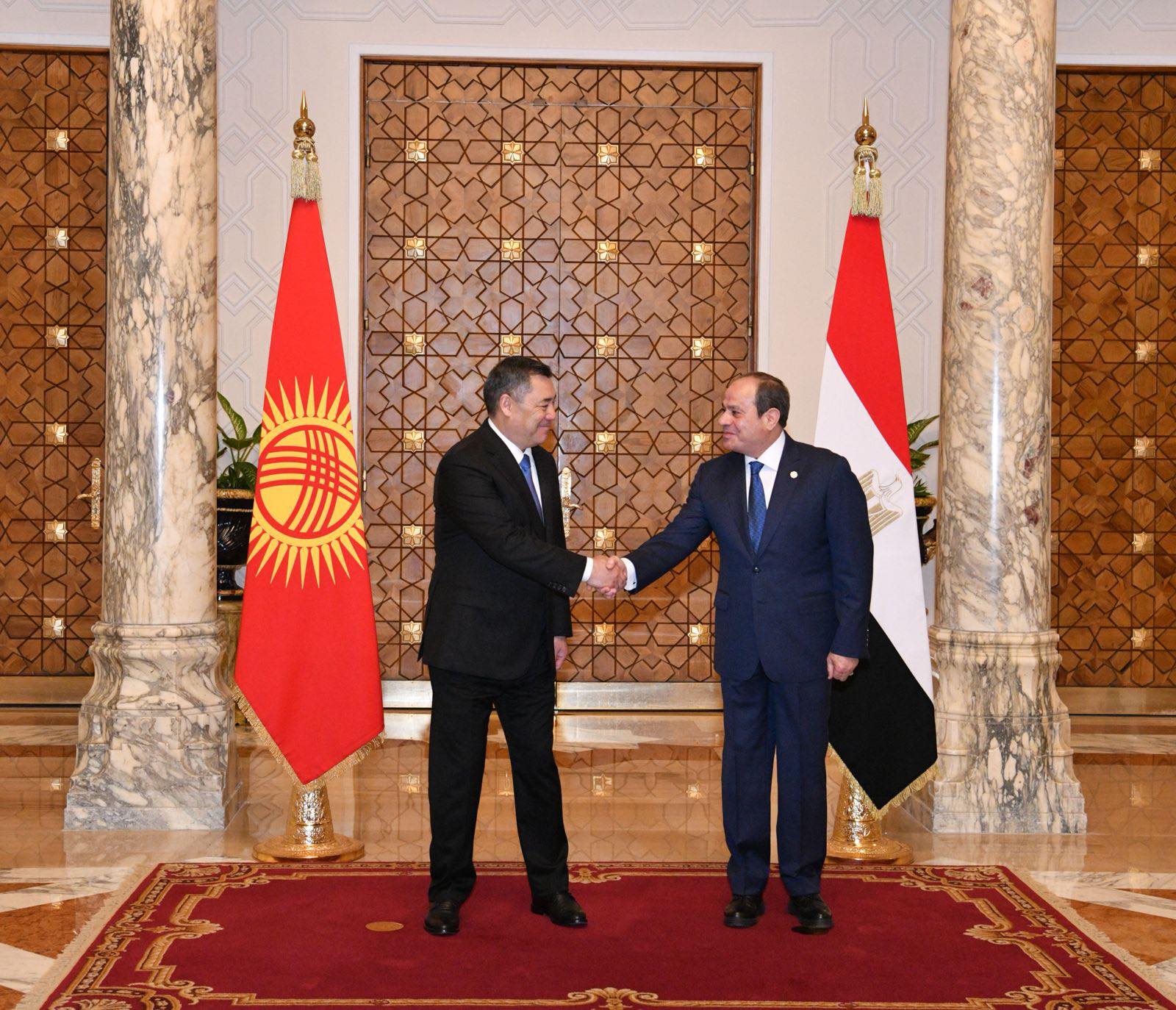 الرئيس المصري ونظيره القرغيزي يبحثان موضوعات اقليمية ذات الاهتمام المشترك