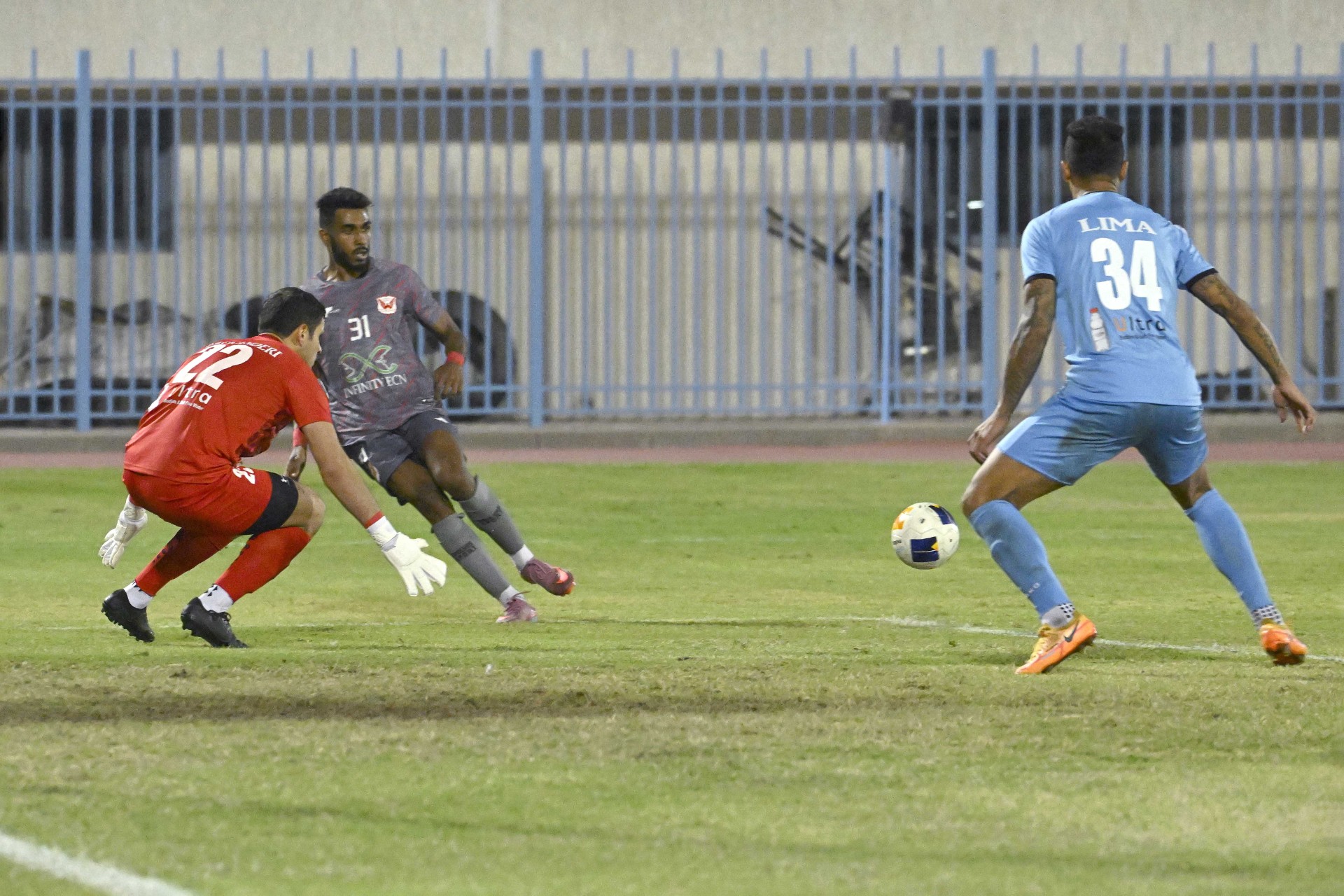 هجمة خطرة للفحيحيل على مرمى السالمية