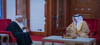 ملك البحرين يشيد بالعلاقات التي تجمع بلاده بسلطنة عمان                                                                                                                                                                                                    