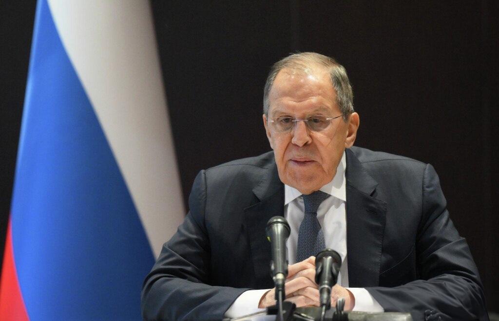 وزير الخارجية الروسي سيرغي لافروف في مقابلة صحفية مع وكالة الأنباء الروسية ريا نوفوستي
