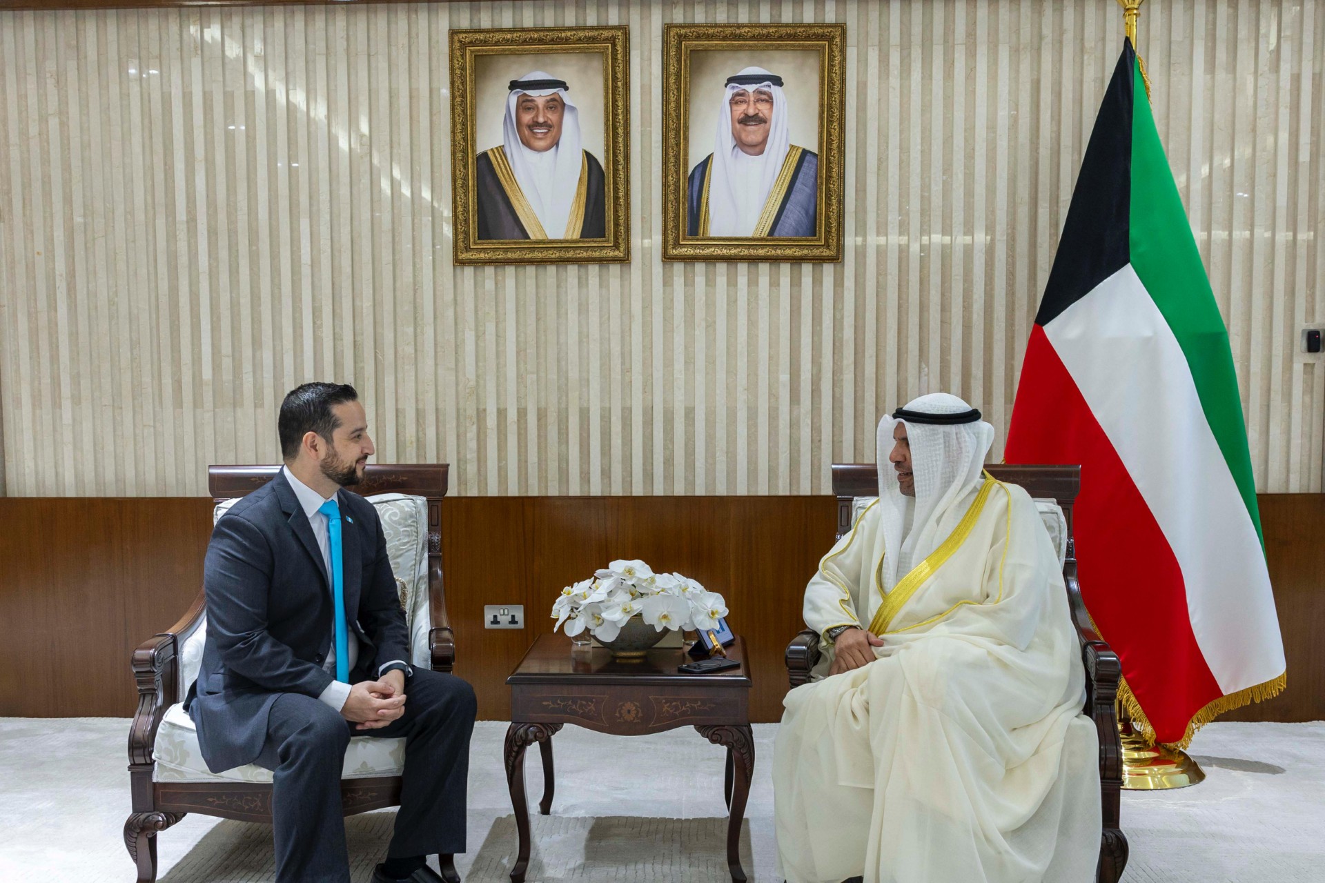 وزير الخارجية يتسلم نسخة من أوراق اعتماد سفير غواتيمالا الجديد لدى البلاد