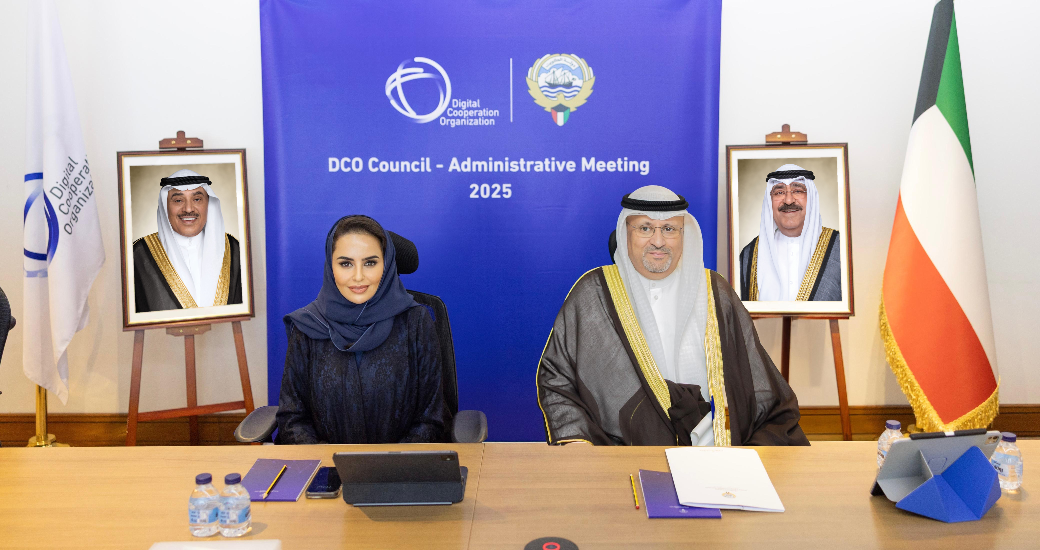 وزير الدولة لشؤون الاتصالات  عمر  العمر والأمين العام لمنظمة التعاون الرقمي ديمة اليحيى