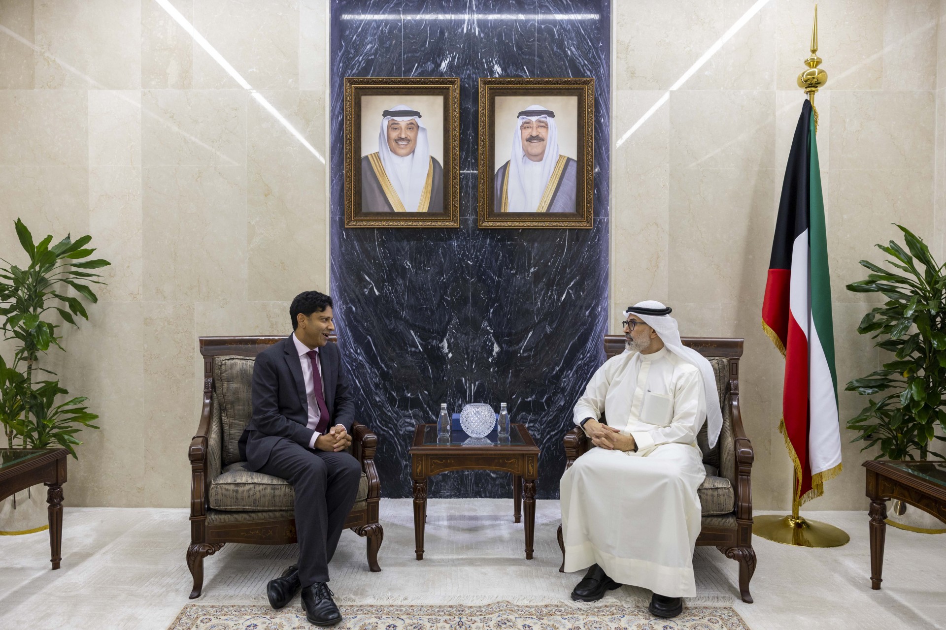 نائب وزير الخارجية يستقبل سفير المملكة المتحدة لدى البلاد