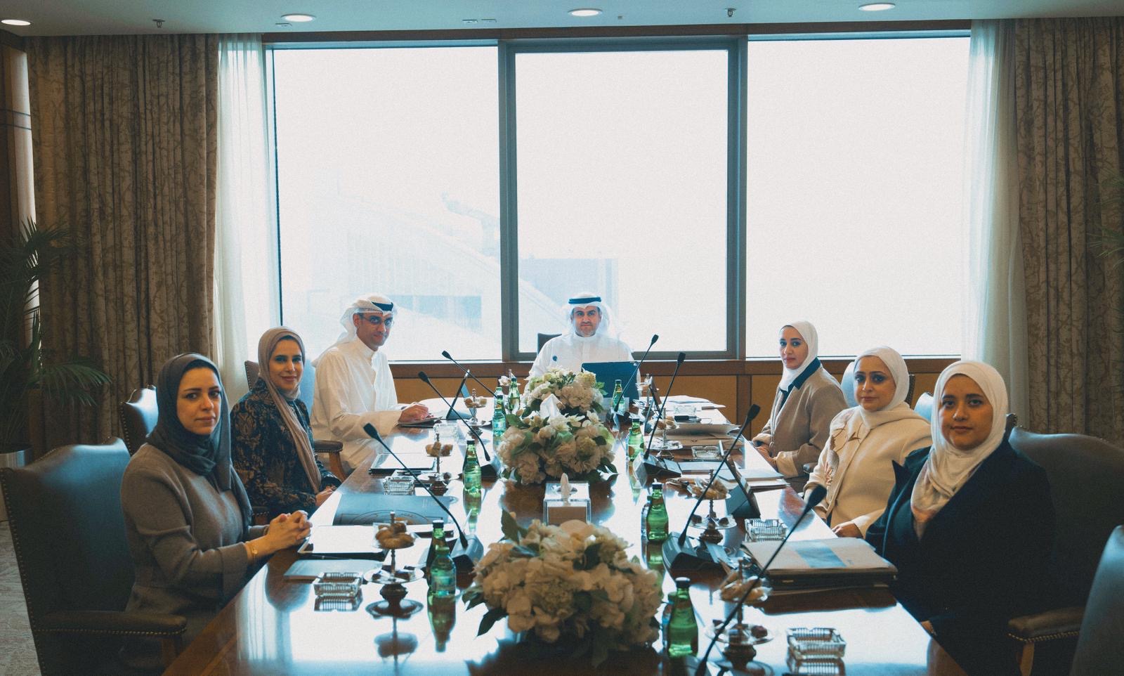 وزير العدل ورئيس مجلس إدارة الهيئة العامة لشؤون القصر المستشار ناصر السميط ‏خلال الاجتماع