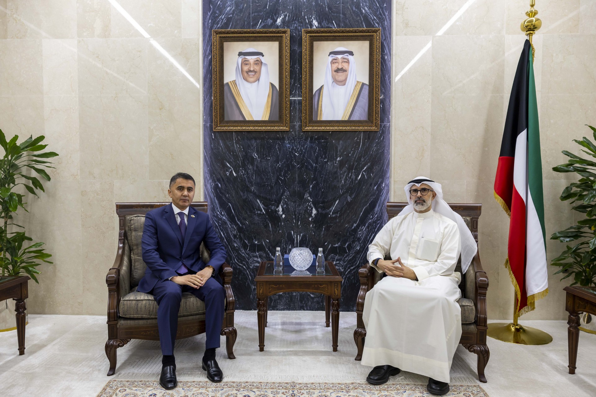 نائب وزير الخارجية يستقبل سفير جمهورية اوزبكستان لدى الكويت