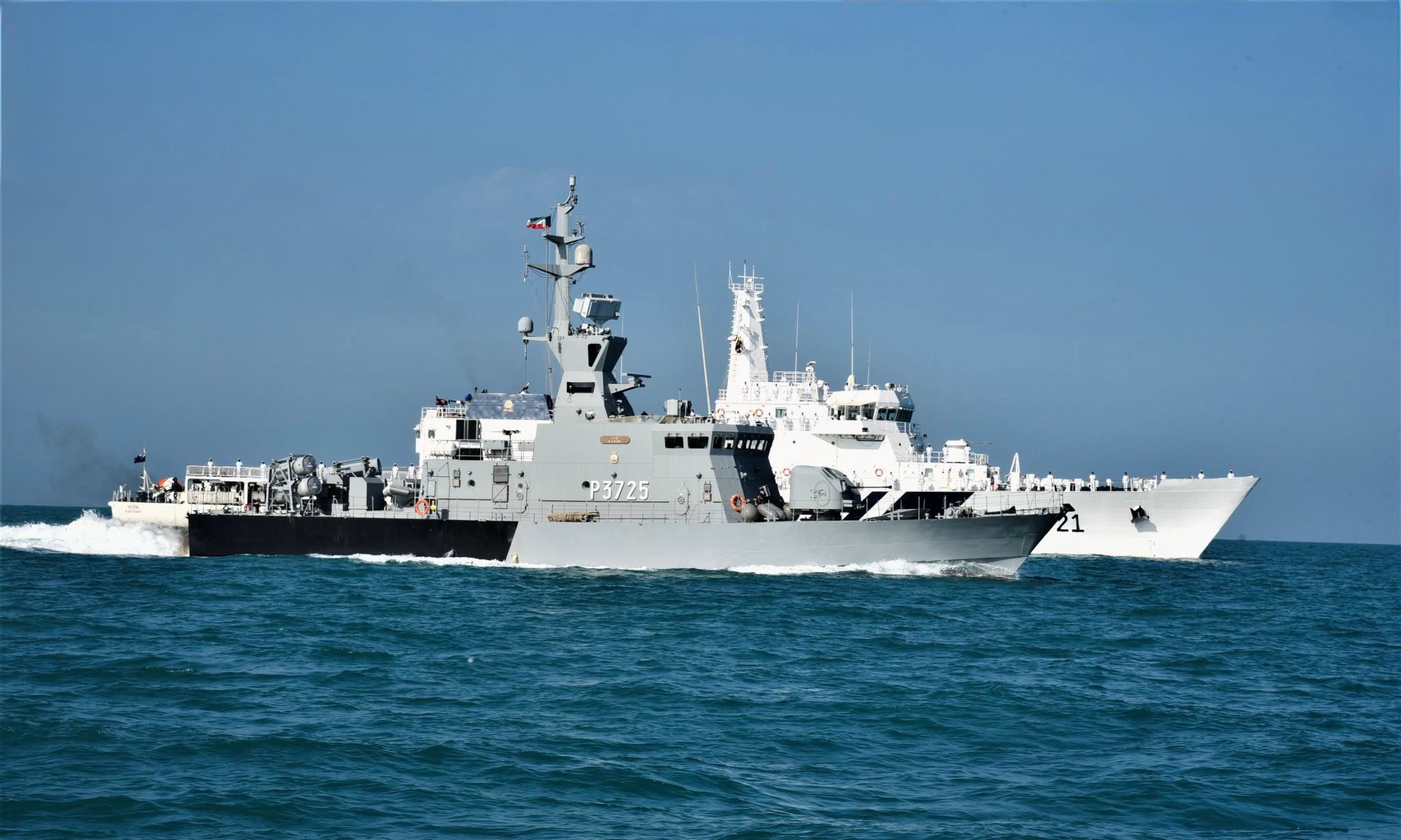 Kuwait Navy patrol boat Garoh and Indian ship carry out joint drill