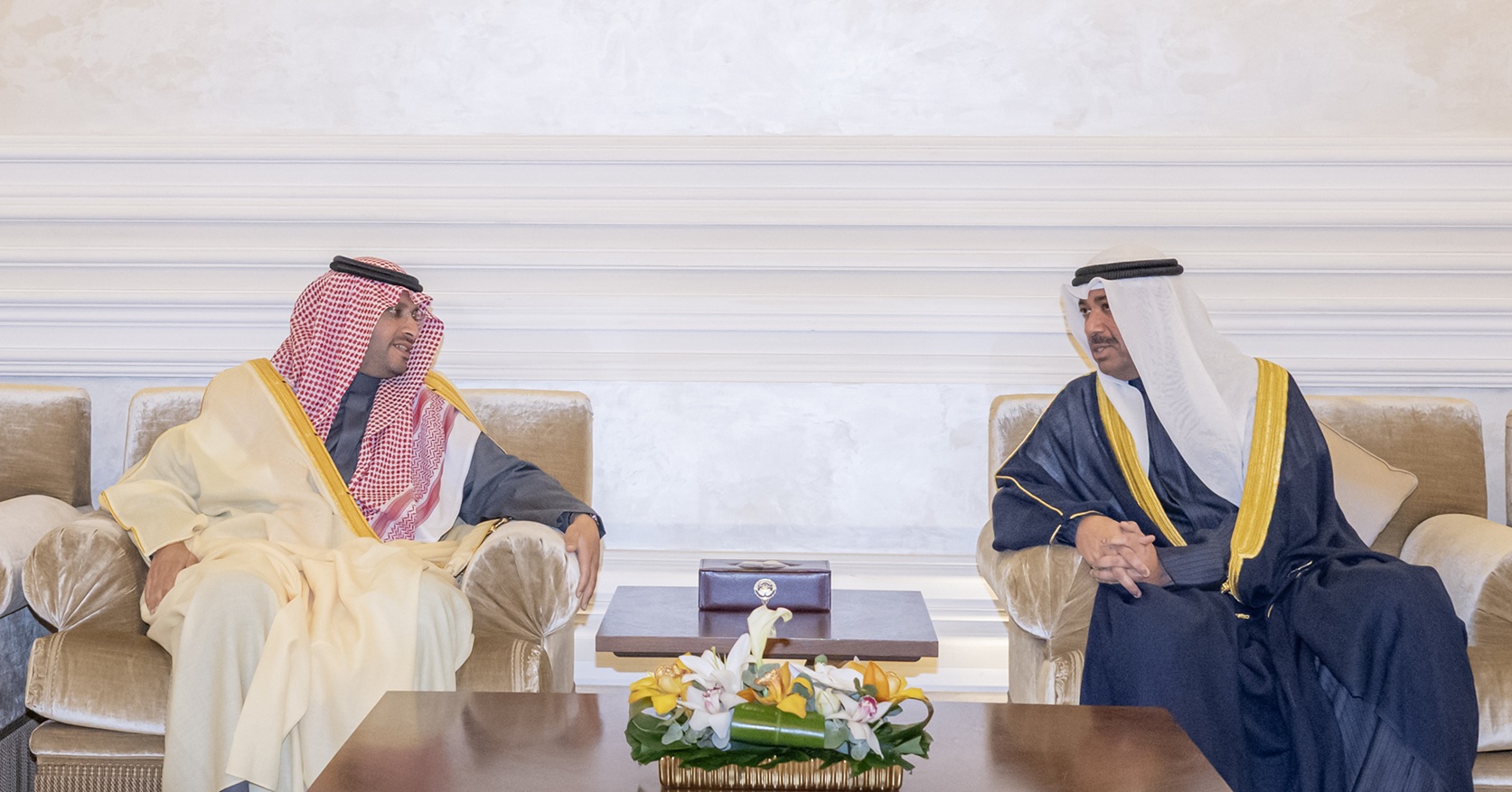 وزير الدفاع ووزير الداخلية بالإنابة الشيخ عبدالله علي عبدالله السالم الصباح يستقبل وزير الدولة عضو مجلس الوزراء السعودي الأمير تركي بن محمد بن فهد والوفد المرافق له