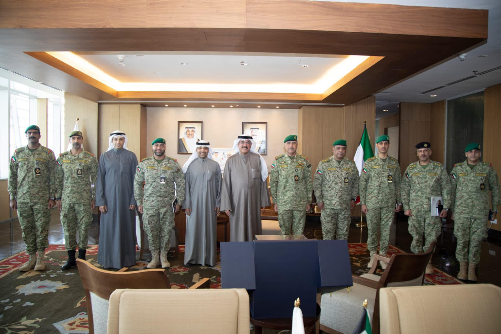 وزير التربية يبحث مع وكيل الحرس الوطني تعزيز التعاون التربوي والتوعوي للطلبة                                                                                                                                                                              