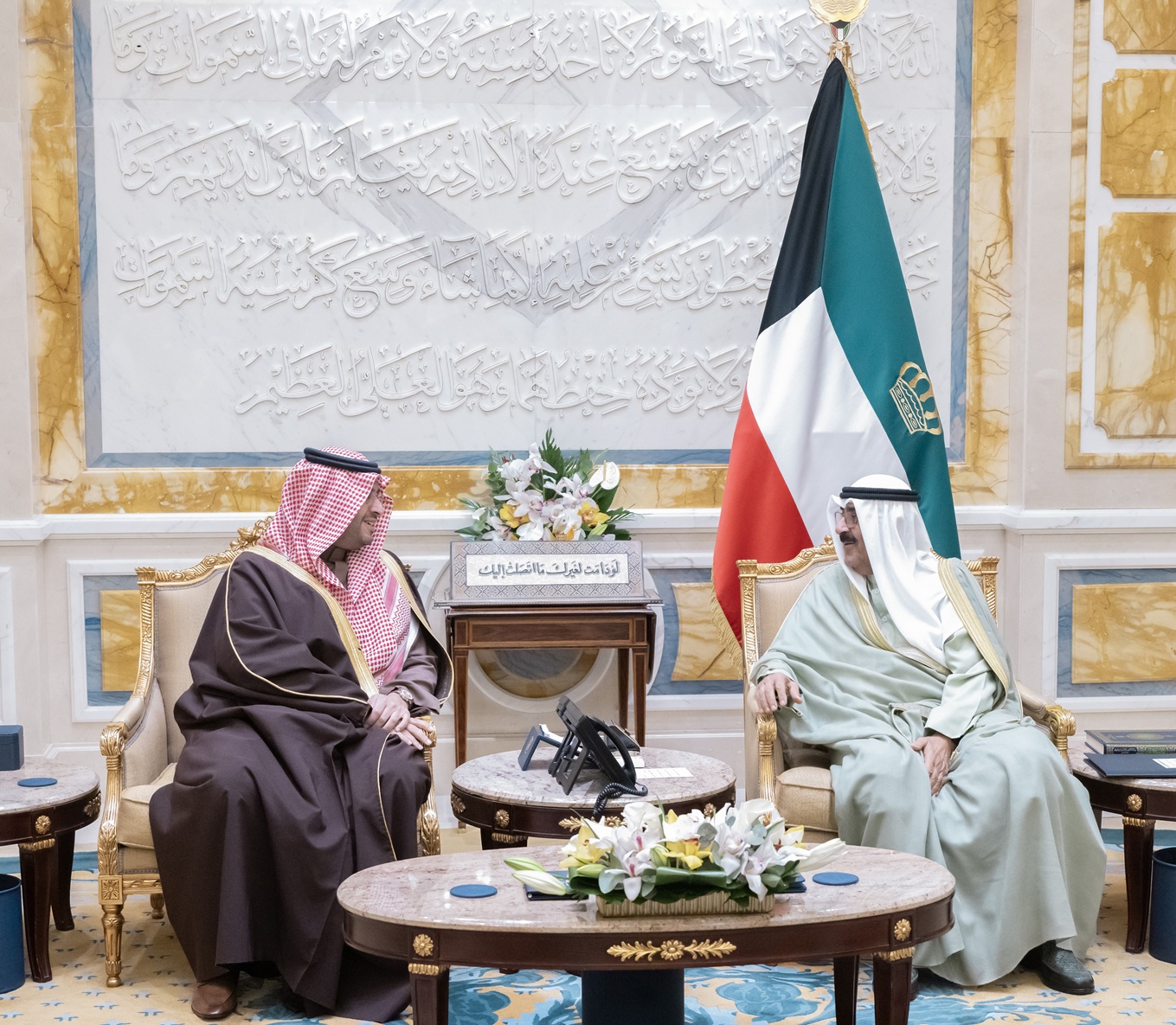 صاحب السمو أمير البلاد الشيخ مشعل الأحمد الجابر الصباح يستقبل صاحب السمو الملكي الأمير تركي بن محمد بن فهد بن عبدالعزيز آل سعود وزير الدولة عضو مجلس الوزراء بالمملكة العربية السعودية والوفد المرافق