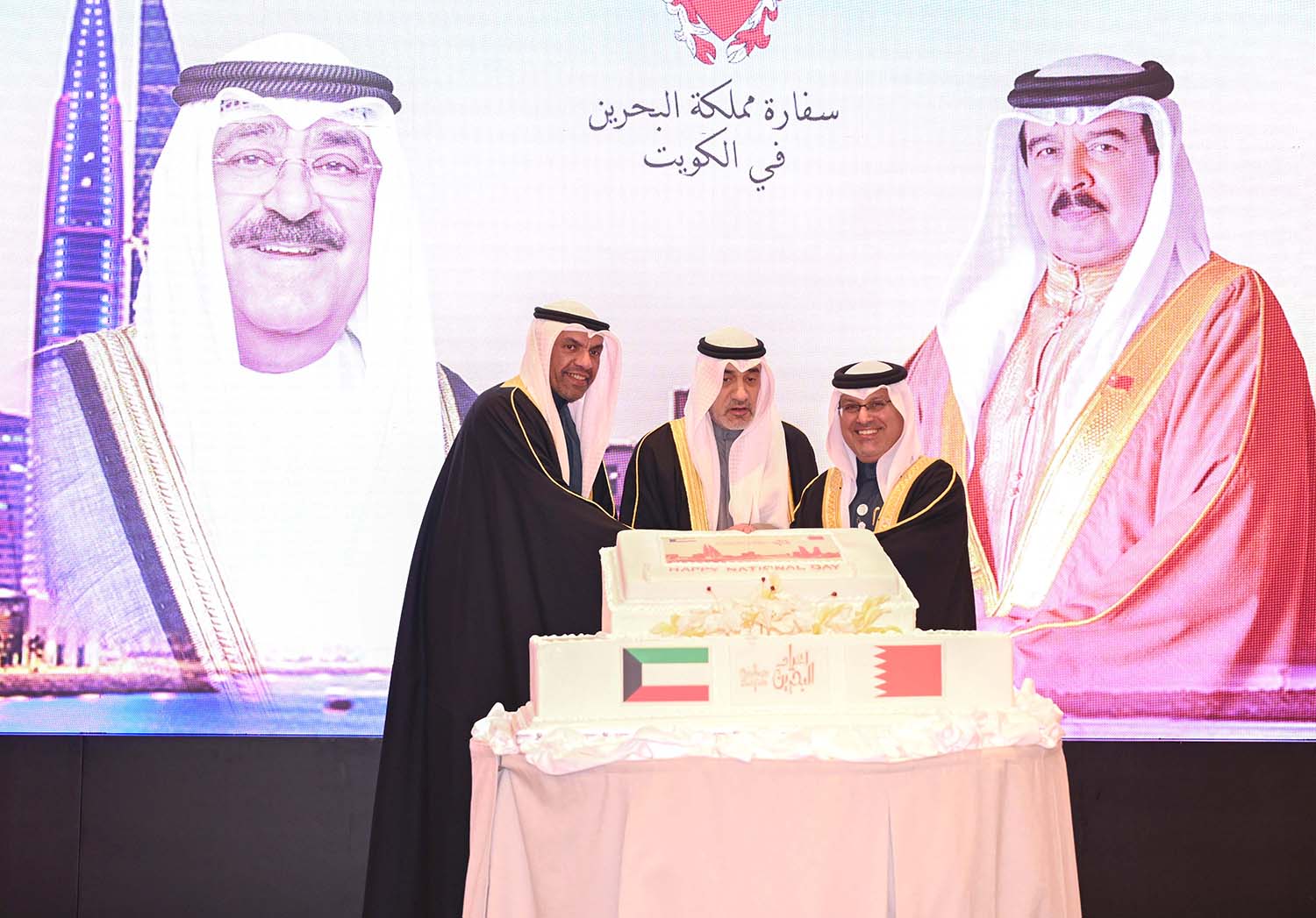 رئيس مجلس الوزراء بالإنابة ووزير الداخلية الشيخ فهد يوسف سعود الصباح خلال حضوره احتفالية أقامتها سفارة البحرين لدى دولة الكويت