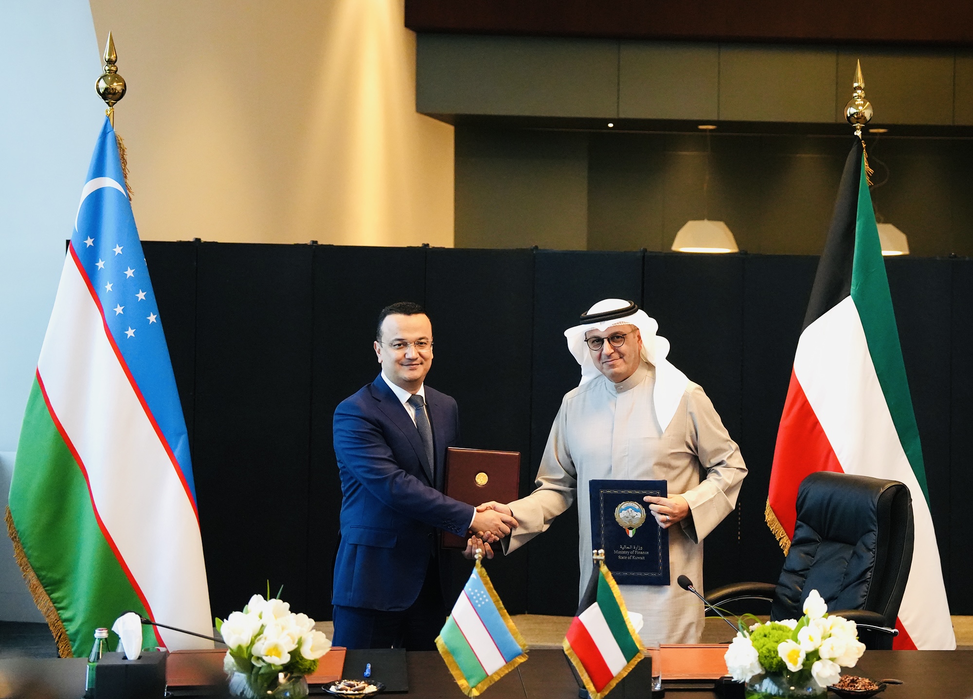 وزير (المالية) بالوكالة: تعزيز التعاون مع أوزباكستان بمختلف المجالات لتحقيق الازدهار الاقتصادي للبلدين                                                                                                                                                    