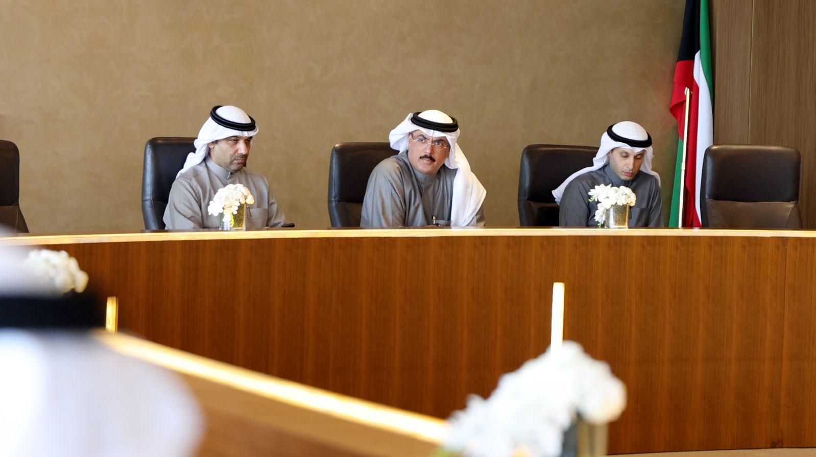 وزير التربية سيد جلال الطبطبائي يترأس اجتماعًا موسعًا مع القيادات التربوية والإدارية 