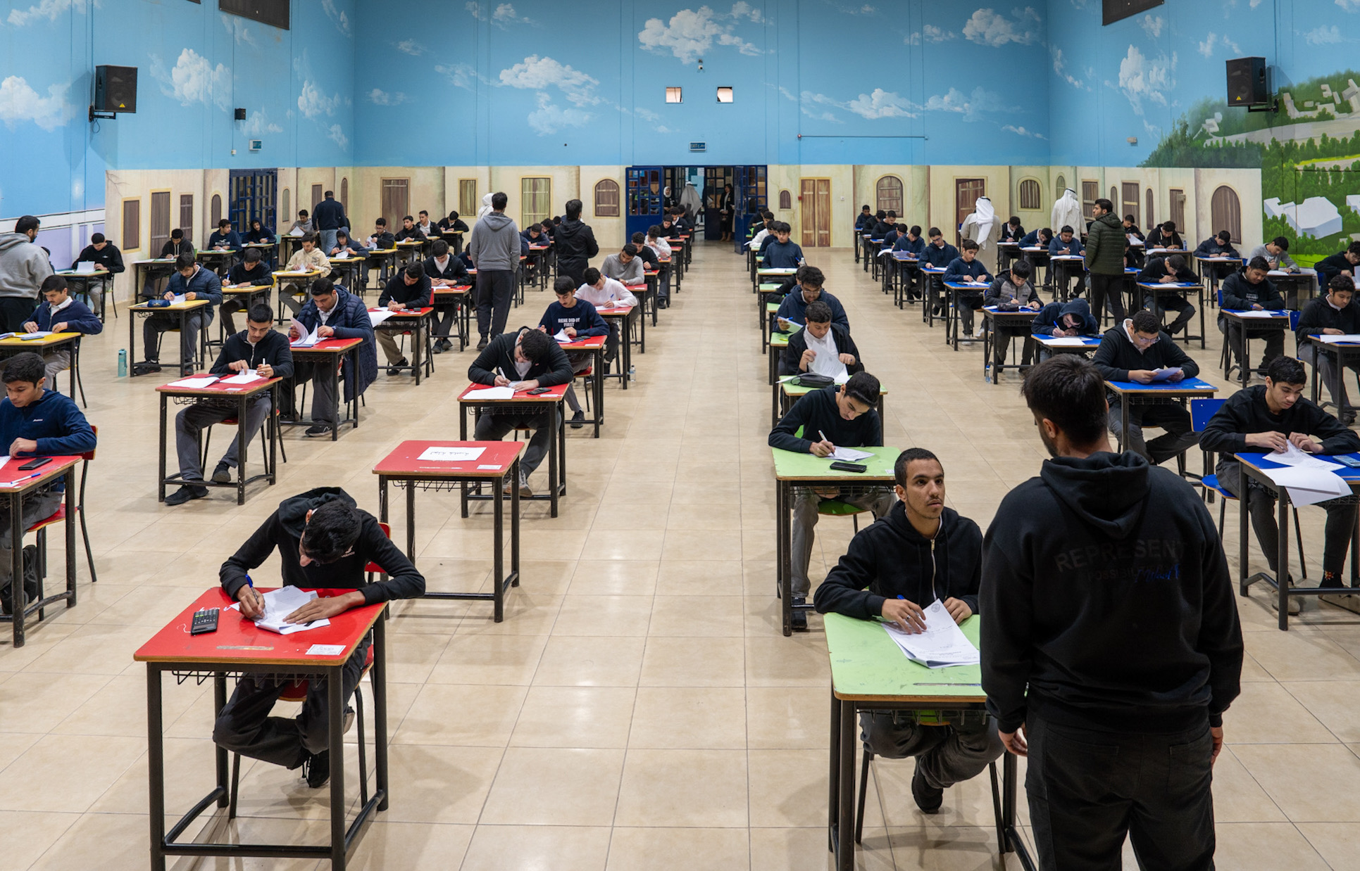 انطلاق اختبارات نهاية الفصل الدراسي الأول في أجواء هادئة