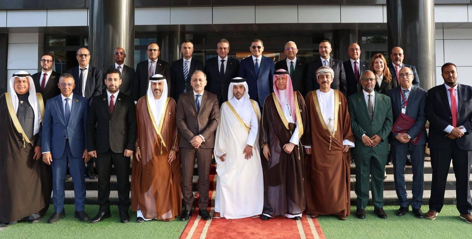 المشاركون في اجتماع مجلس وزراء الصحة العرب في العاصمة الليبية طرابلس