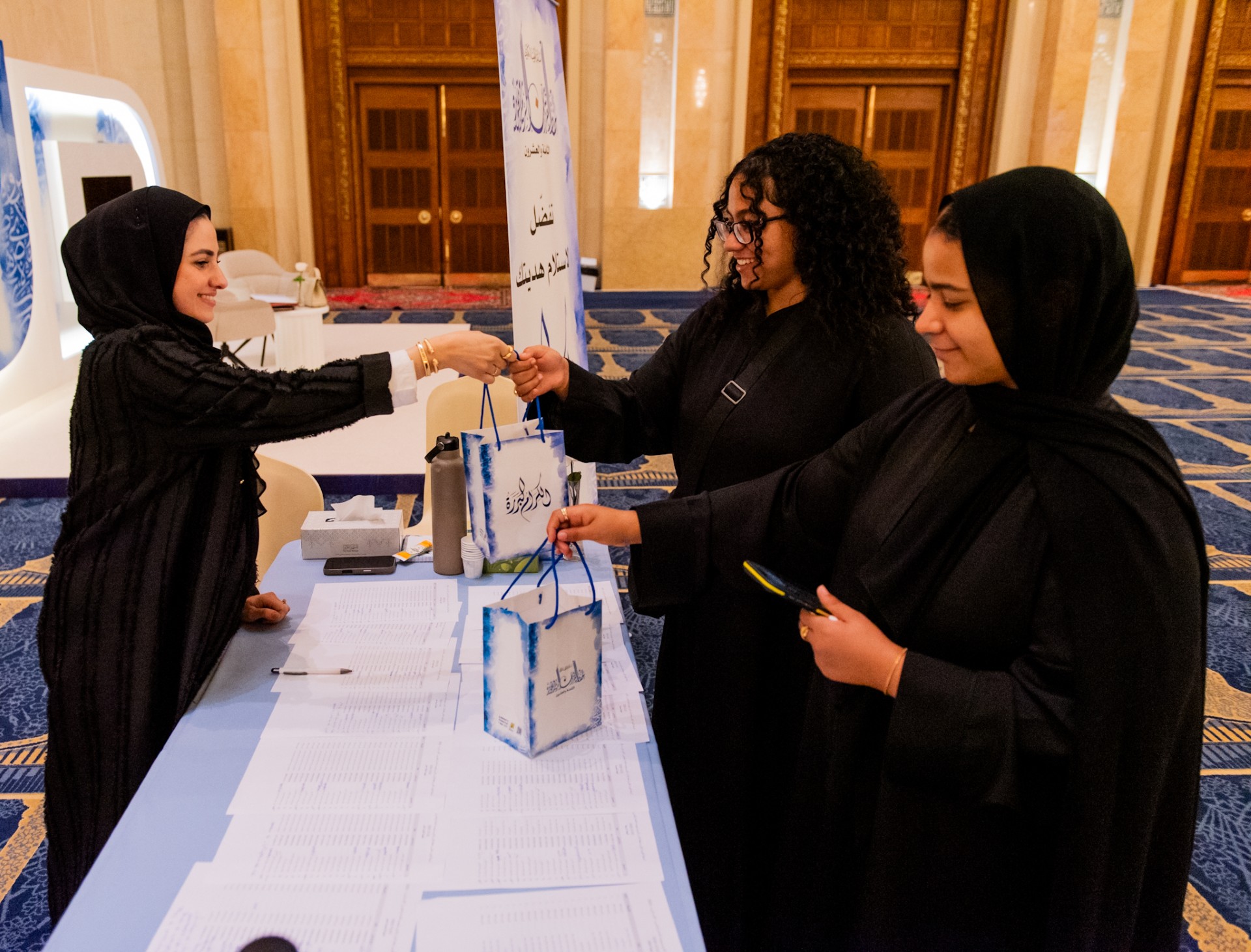 حافظات القرآن يواصلن تألقهن في تصفيات مسابقة الكويت الكبرى لحفظ القرآن الكريم وتجويده الـ28