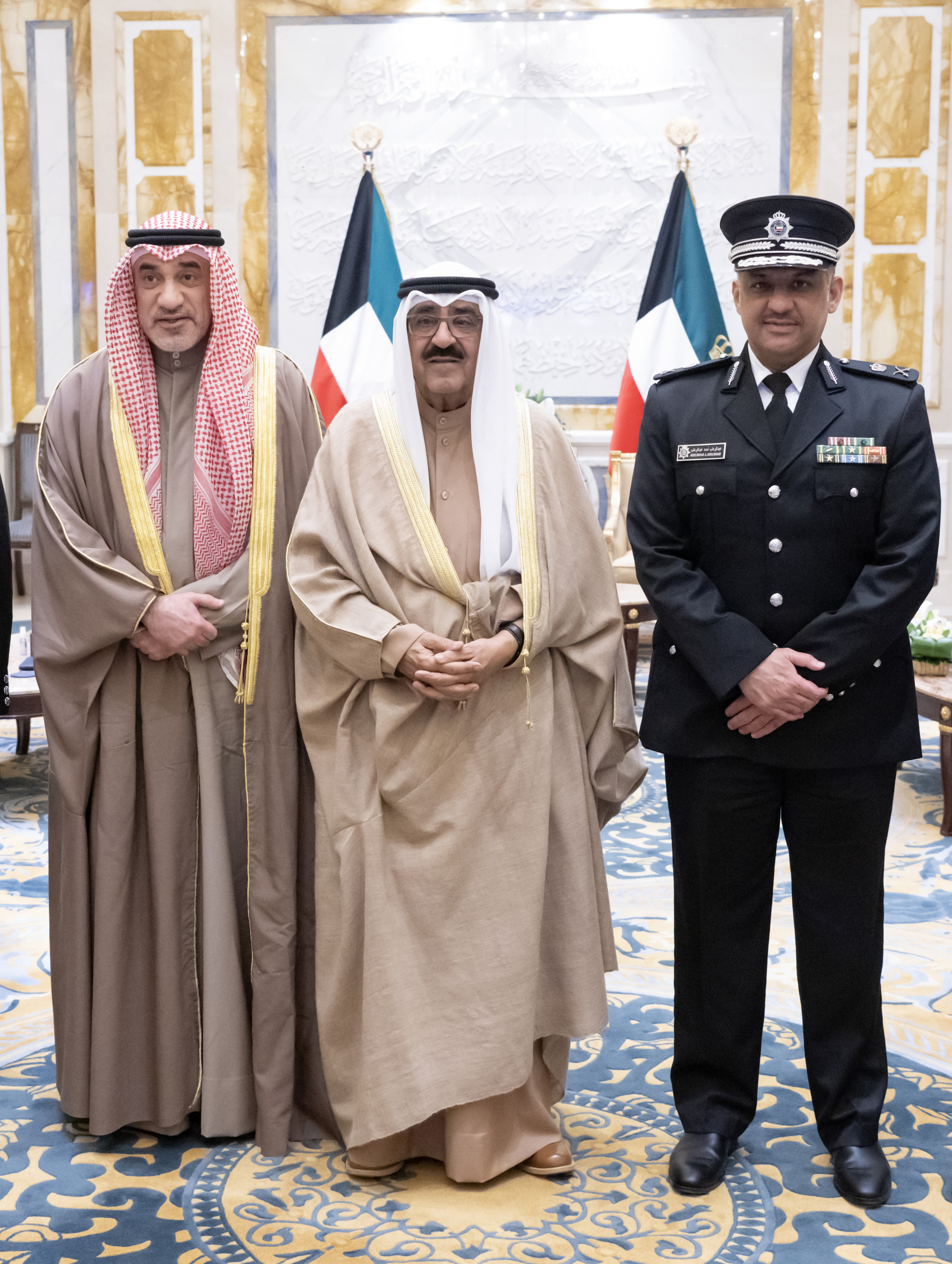 سمو أمير البلاد يستقبل النائب الأول لرئيس مجلس الوزراء ووزير الداخلية ووكيل وزارة الداخلية الجديد