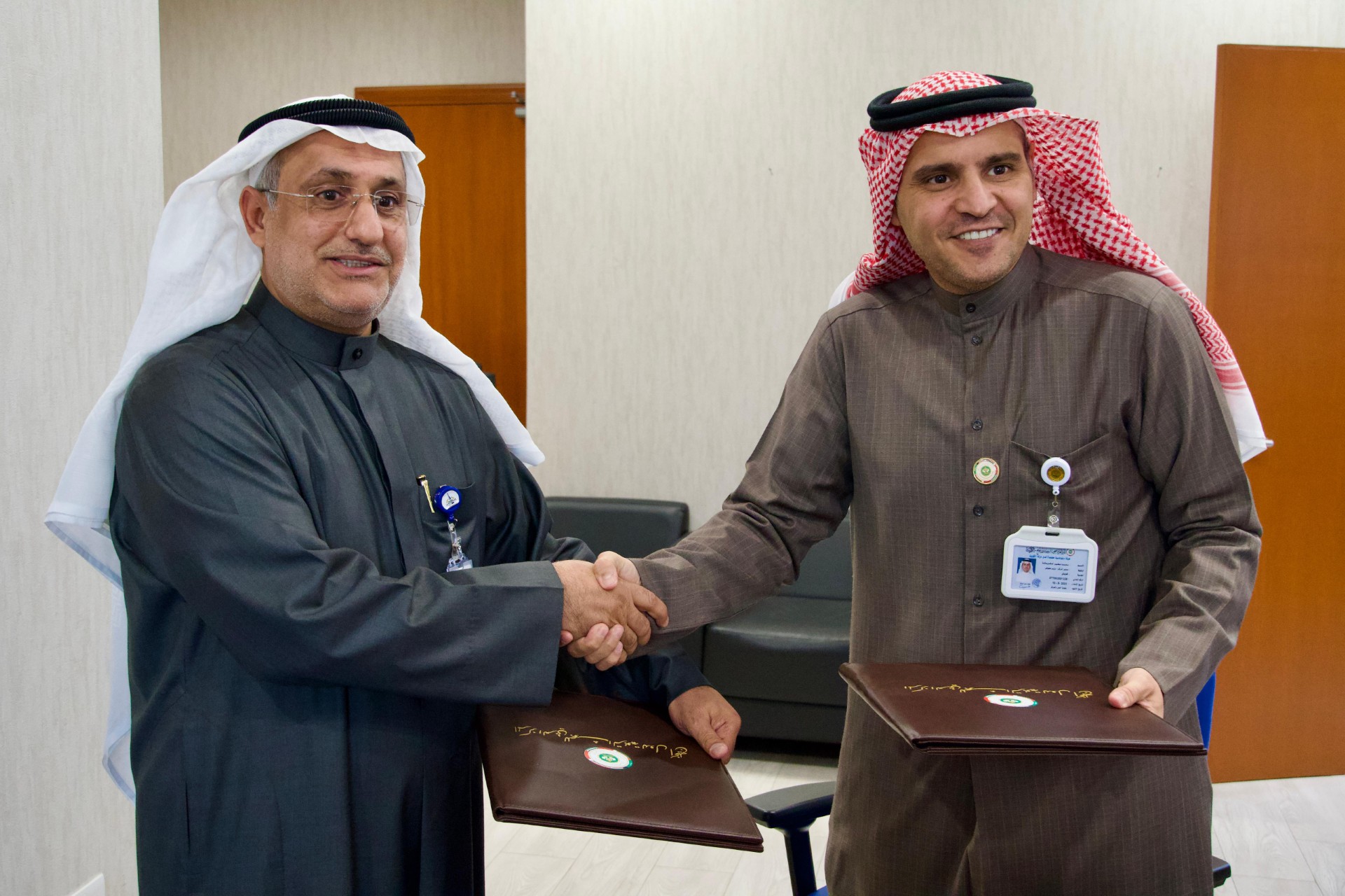 (مركز البحوث) الخليجي و(التطبيقي) يوقعان بروتوكول تعاون لتعزيز الشراكة العلمية والبحثية