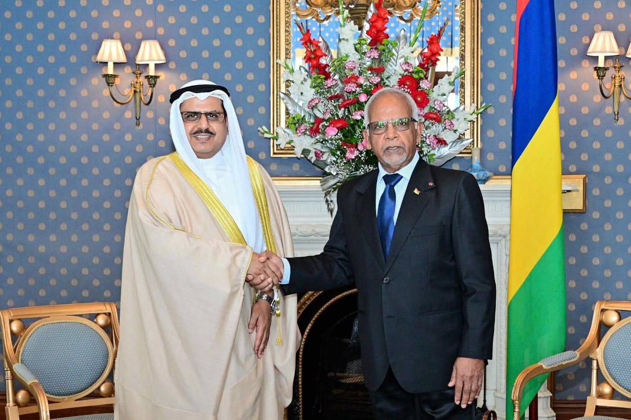 سفير دولة الكويت لدى جنوب افريقيا يقدم أوراق اعتماده سفيرا فوق العادة ومفوضا غير مقيم لدى موريشيوس