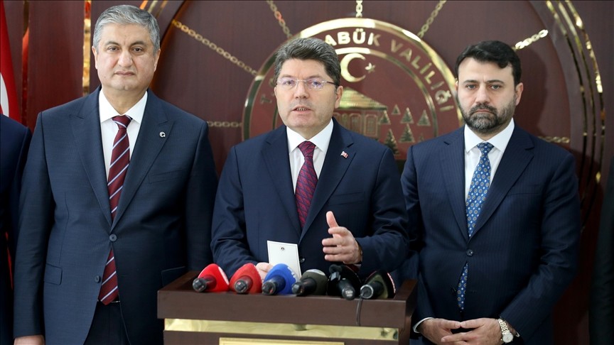 وزير العدل التركي يلماز طونتش