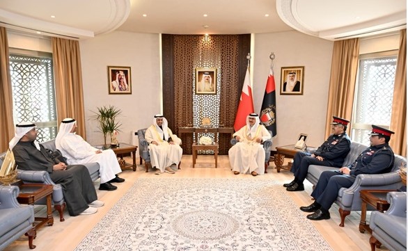 وزير الداخلية البحريني يبحث مع مدير (خفر السواحل) الكويتي سبل تطوير آليات العمل المشترك                                                                                                                                                                   