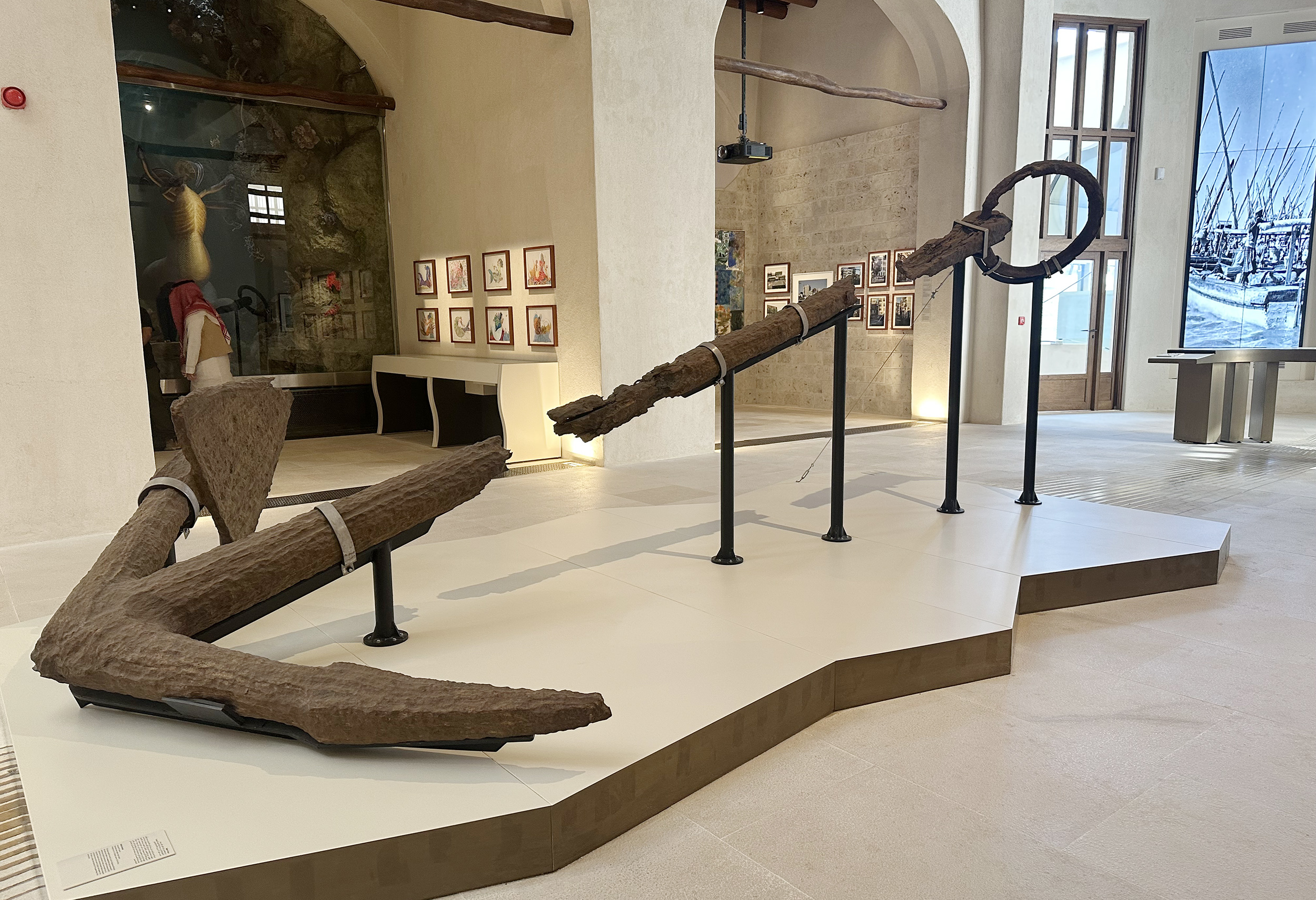 مرساة سفينة قديمة