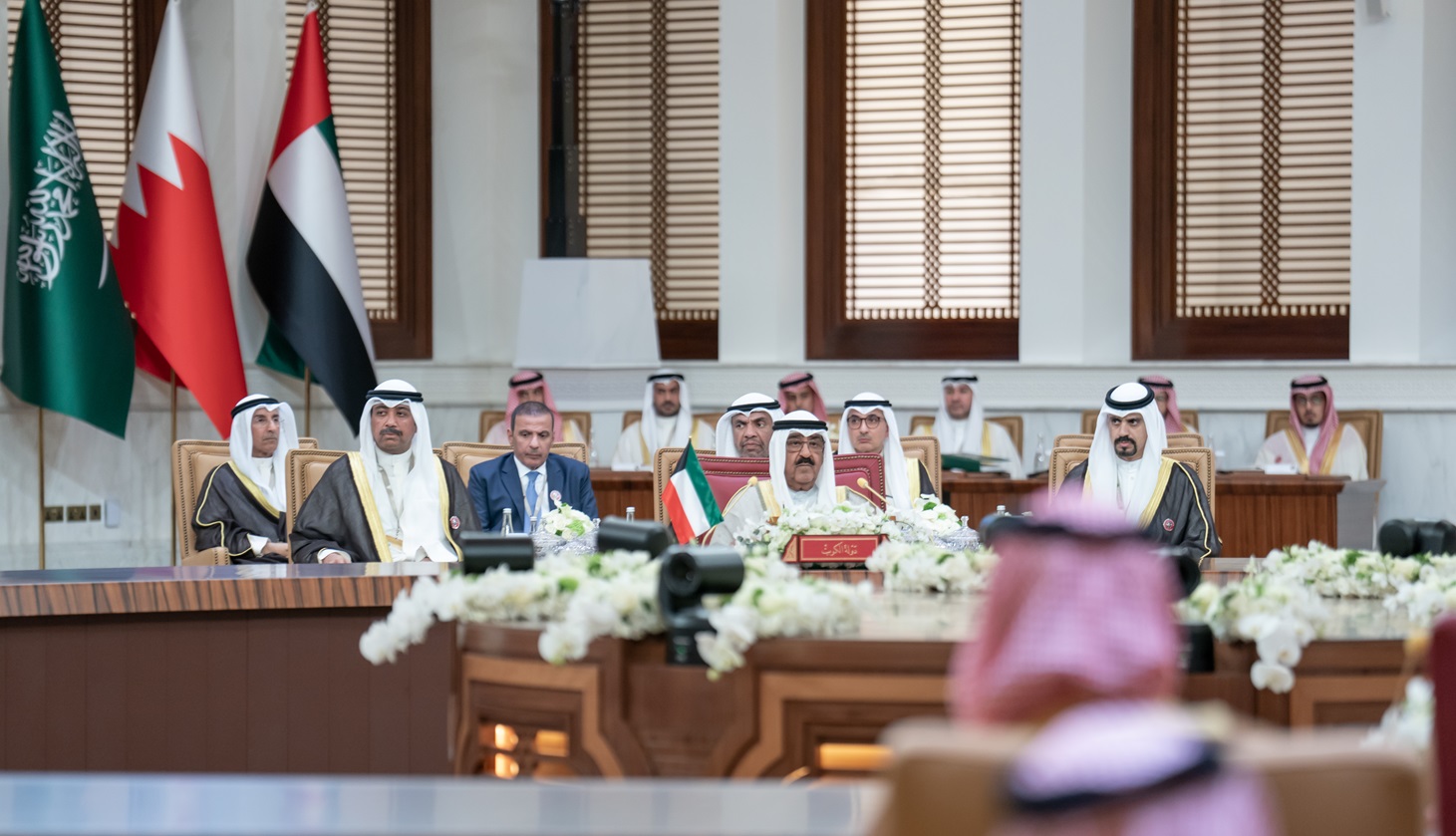 البيان الختامي لقمة البحرين يشيد بإنجازات سمو أمير البلاد ويؤكد وحدة الأمن الخليجي