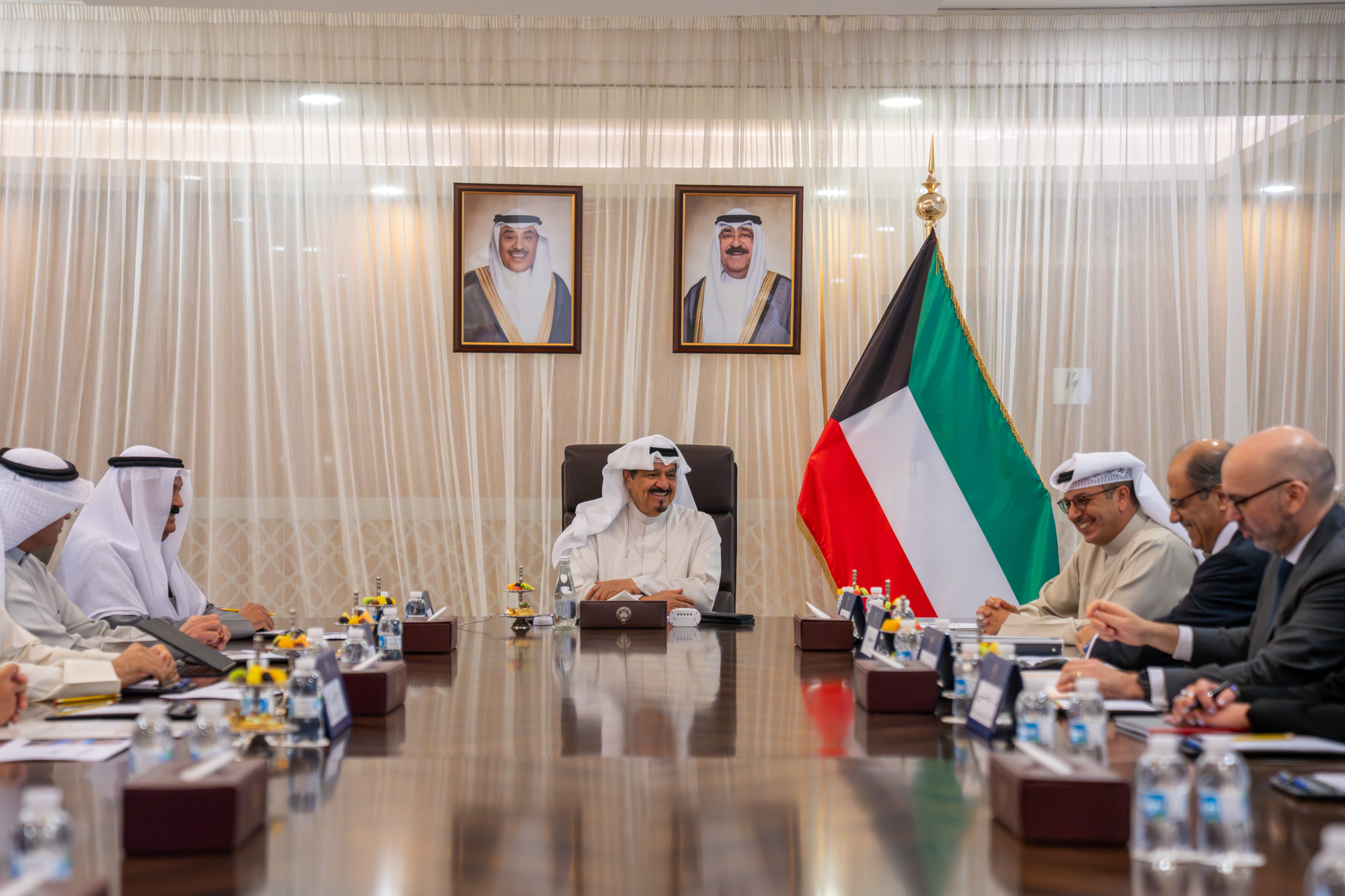 سمو رئيس مجلس الوزراء يستقبل مدير إدارة الشرق الأوسط وآسيا الوسطى في صندوق النقد الدولي