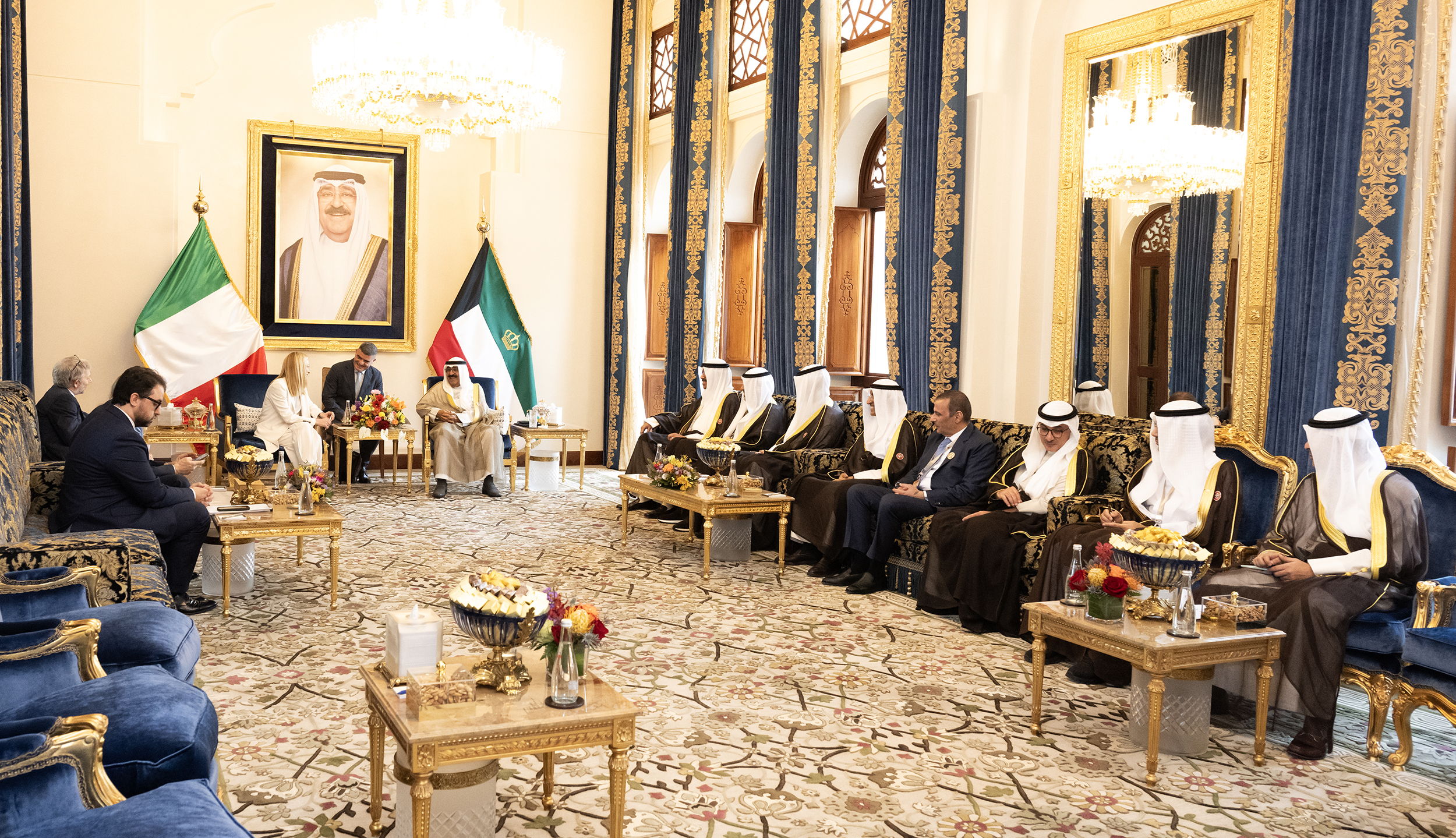 سمو أمير البلاد يبحث مع رئيسة الوزراء الإيطالية التعاون المشترك وآخر المستجدات إقليميا ودوليا