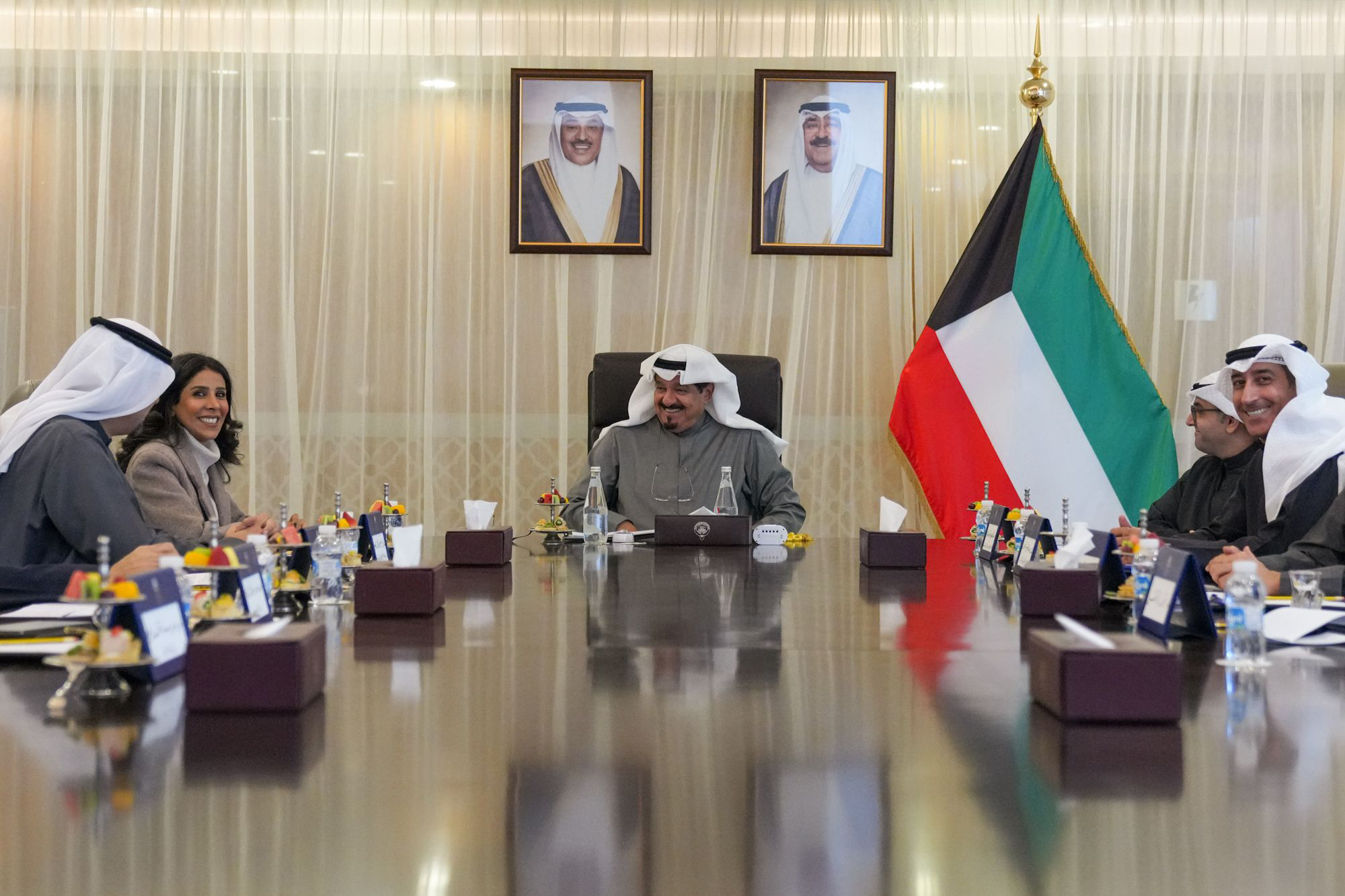 سمو رئيس مجلس الوزراء يترأس اجتماع لجنة متابعة تنفيذ المشاريع التنموية الكبرى