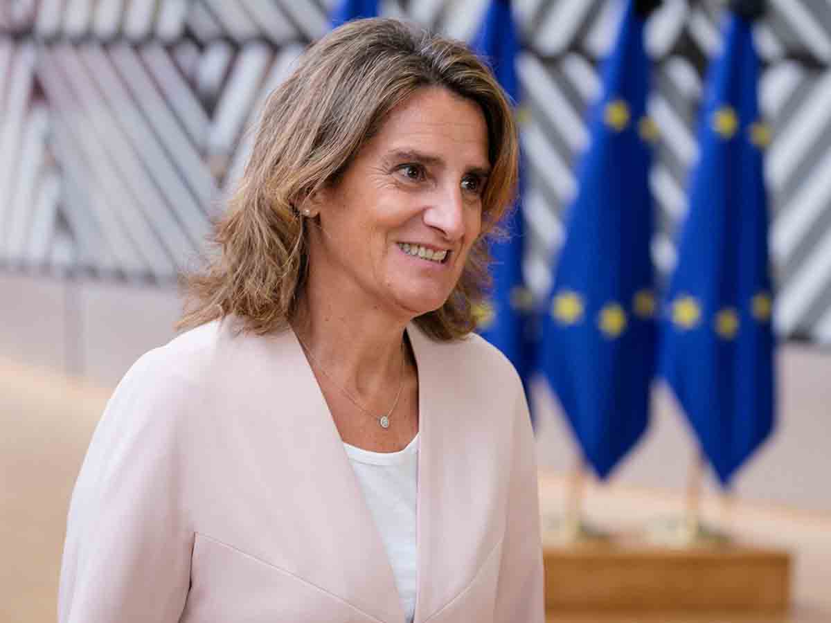 مفوضة شؤون الانتقال النظيف والعادل والتنافسي تيريزا ريبيرا