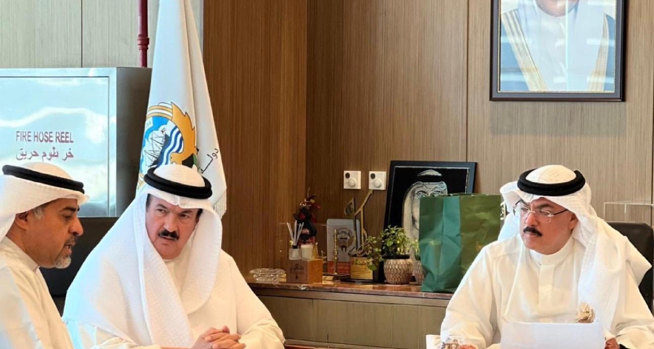 وزير التربية سيد جلال الطبطبائي يلتقي المندوب الدائم لدولة الكويت لدى منظمة الأمم المتحدة للتربية والعلوم والثقافة (اليونسكو) د. على المضف