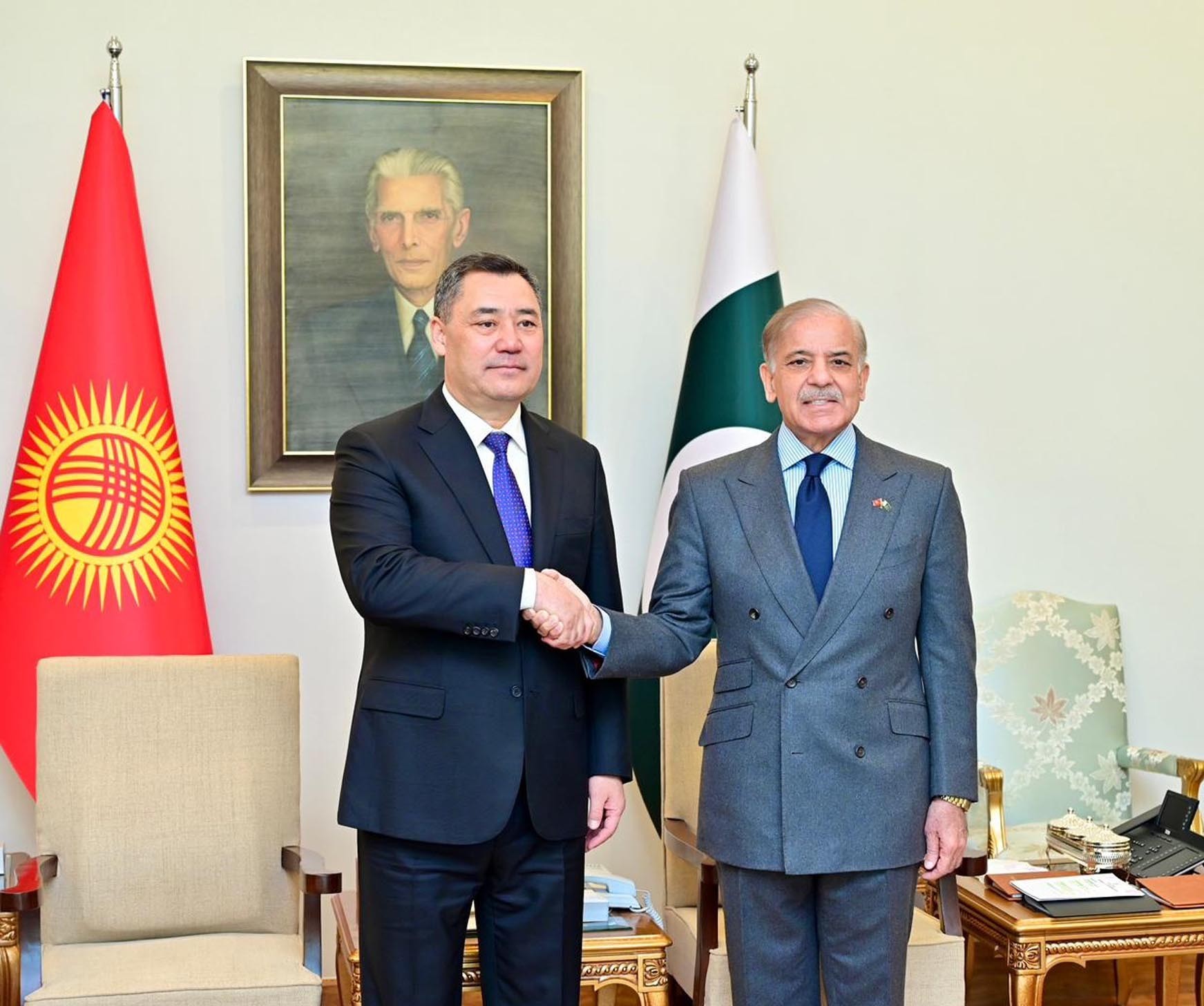 Prime Minister of Pakistan Shehbaz Sharif and President of Kyrgyzstan Sadyr Zhaparov