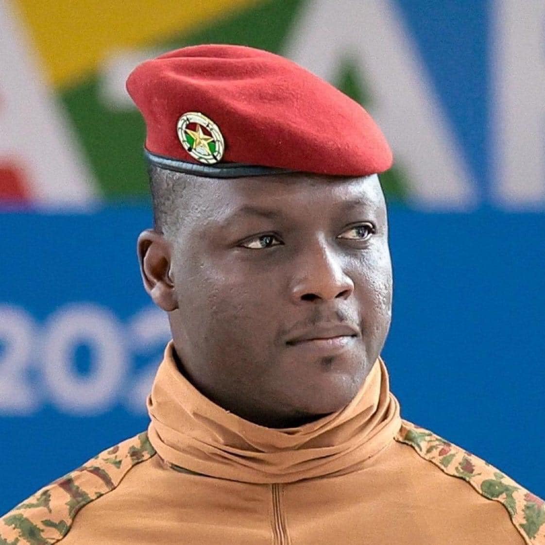 قائد المجلس العسكري الحاكم في بوركينا فاسو النقيب إبراهيم تراوري