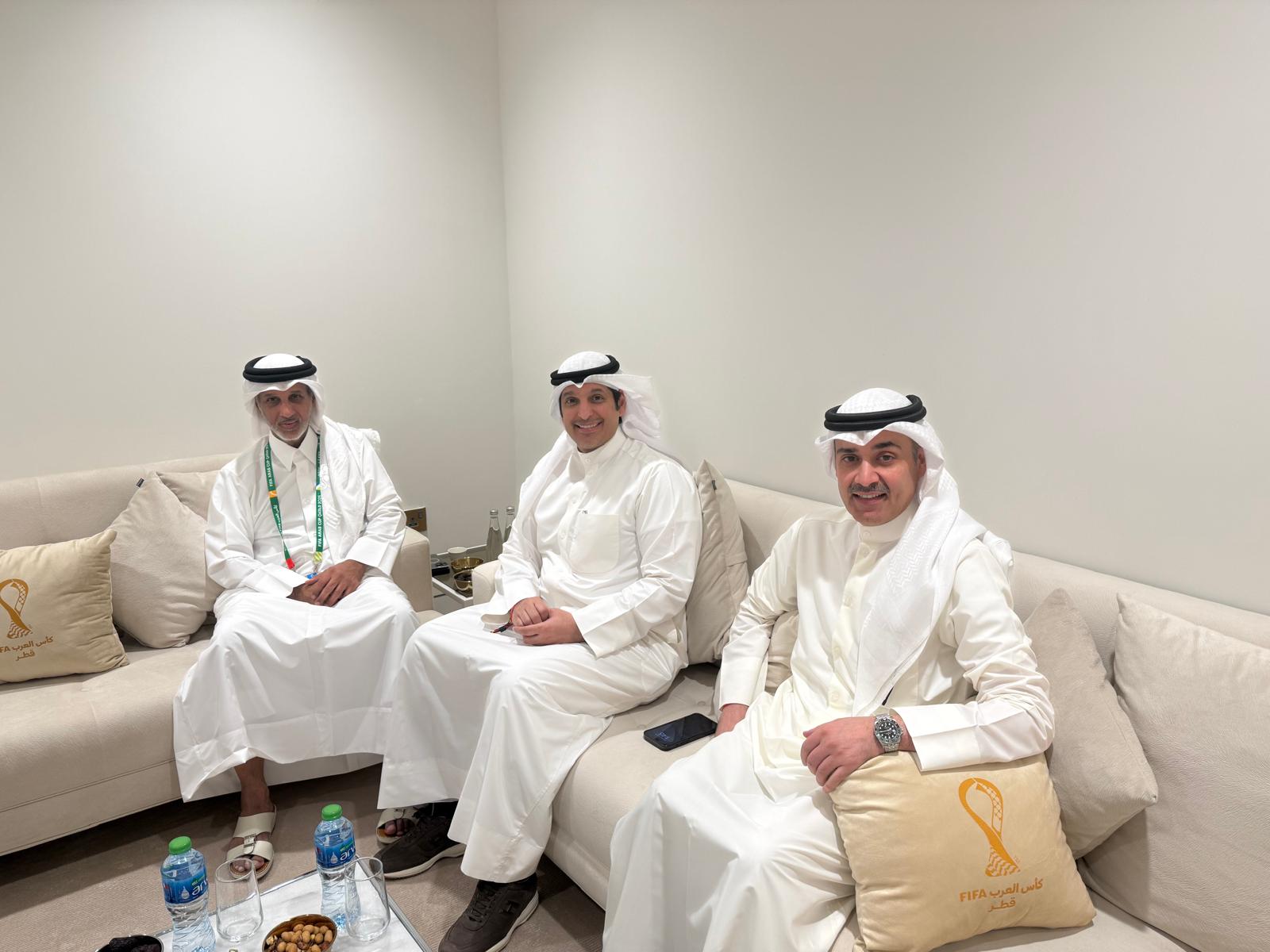 Le ministre koweïtien de l'Information avec le ministre qatari des Sports