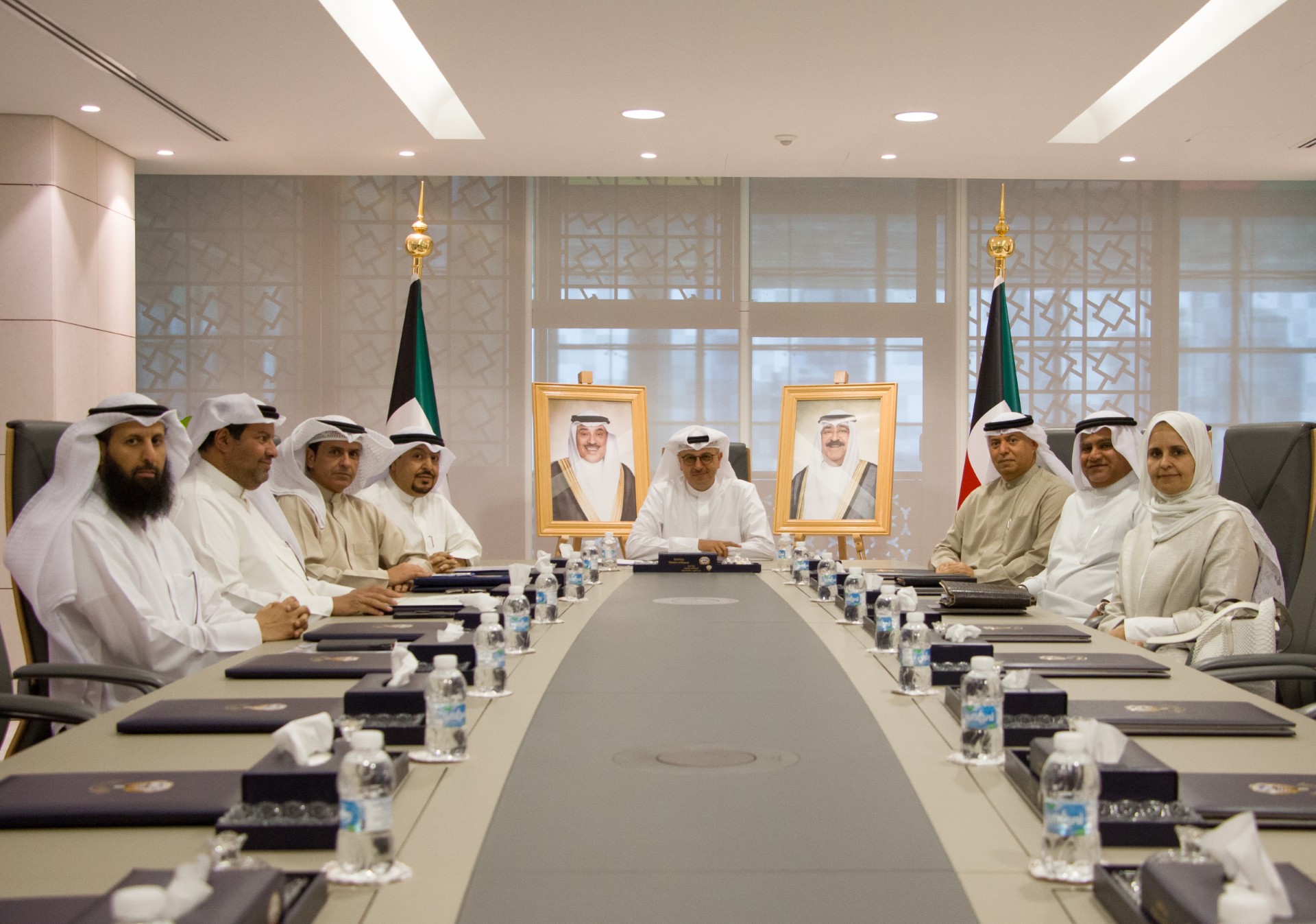 وزير (المالية) بالوكالة يلتقي رئيس الهيئة العربية للاستثمار والأمن الغذائي                                                                                                                                                                                