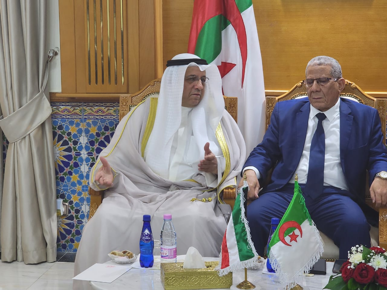 رئيس المجلس الأعلى للقضاء المستشار الدكتور عادل بورسلي مع الرئيس الأول للمحكمة العليا الجزائرية الطاهر ماموني