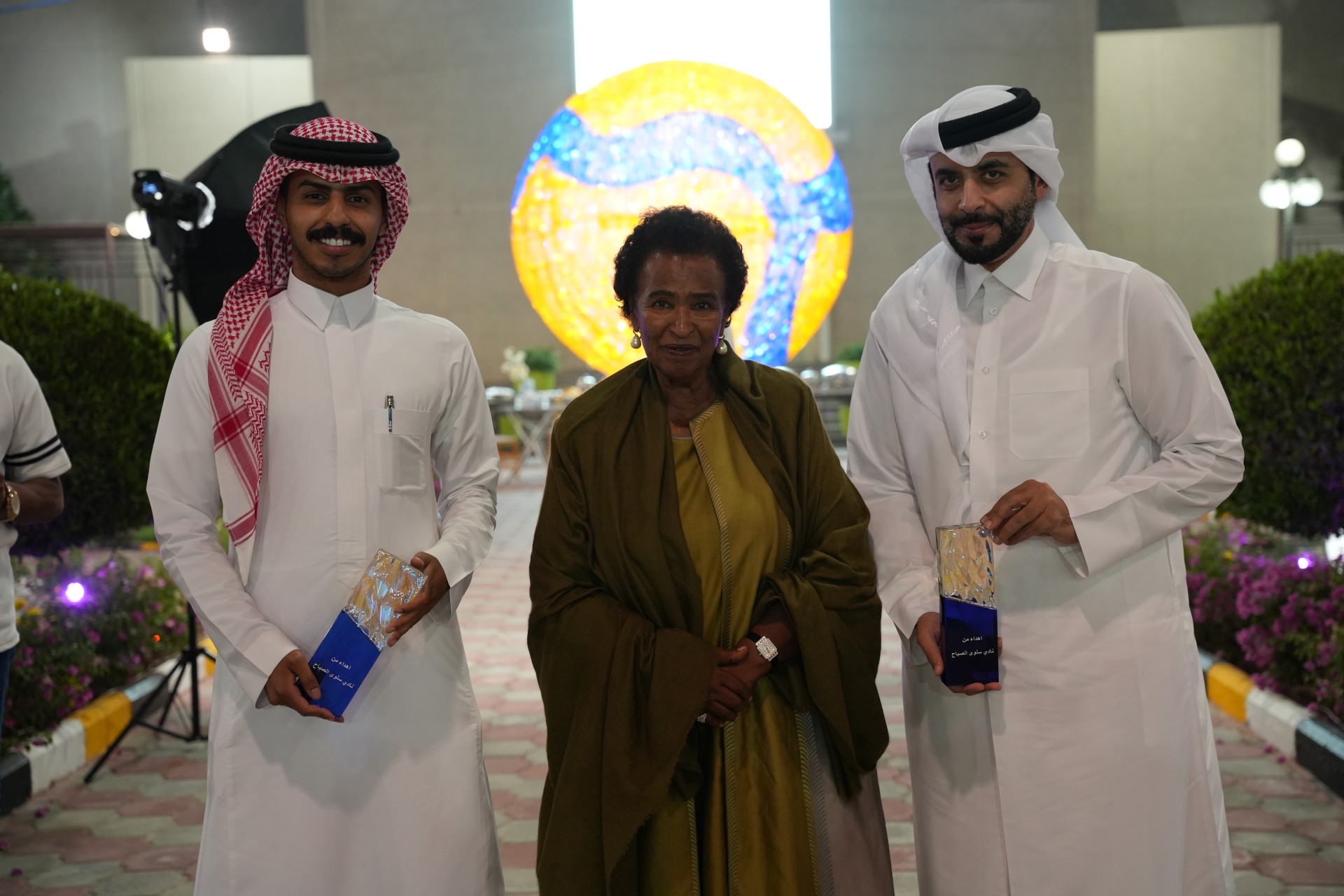 الشيخة نعيمة الأحمد الصباح تكرم الوفد السعودي والقطري