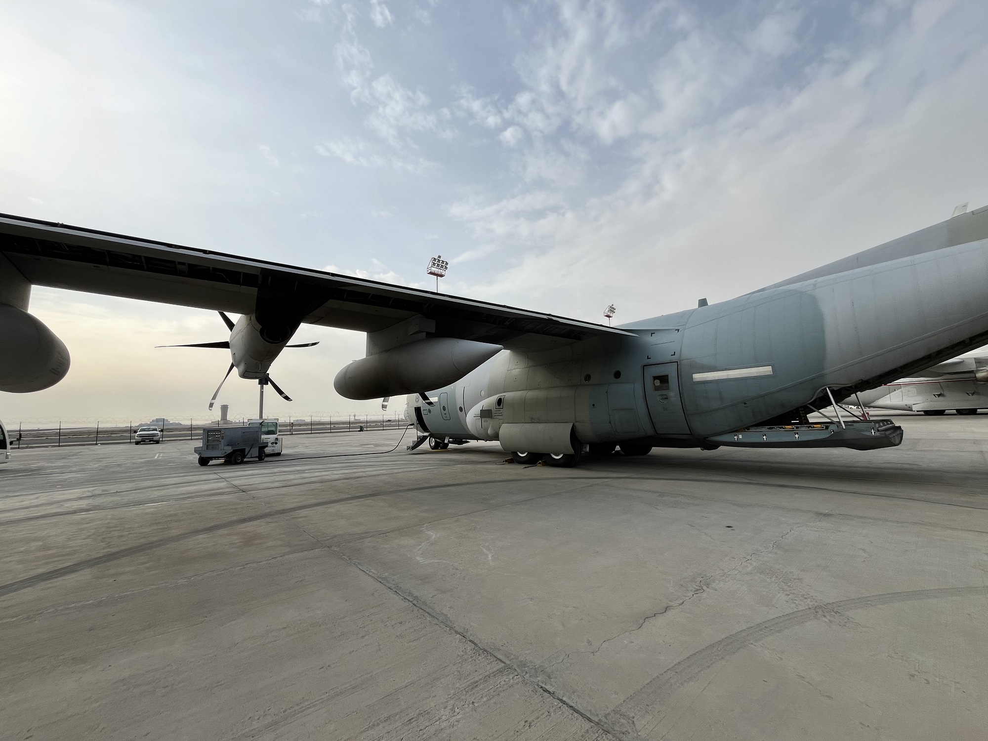 Kuwait's 30th relief flight from Kuwait's air bridge carrying 10 tons of food aid